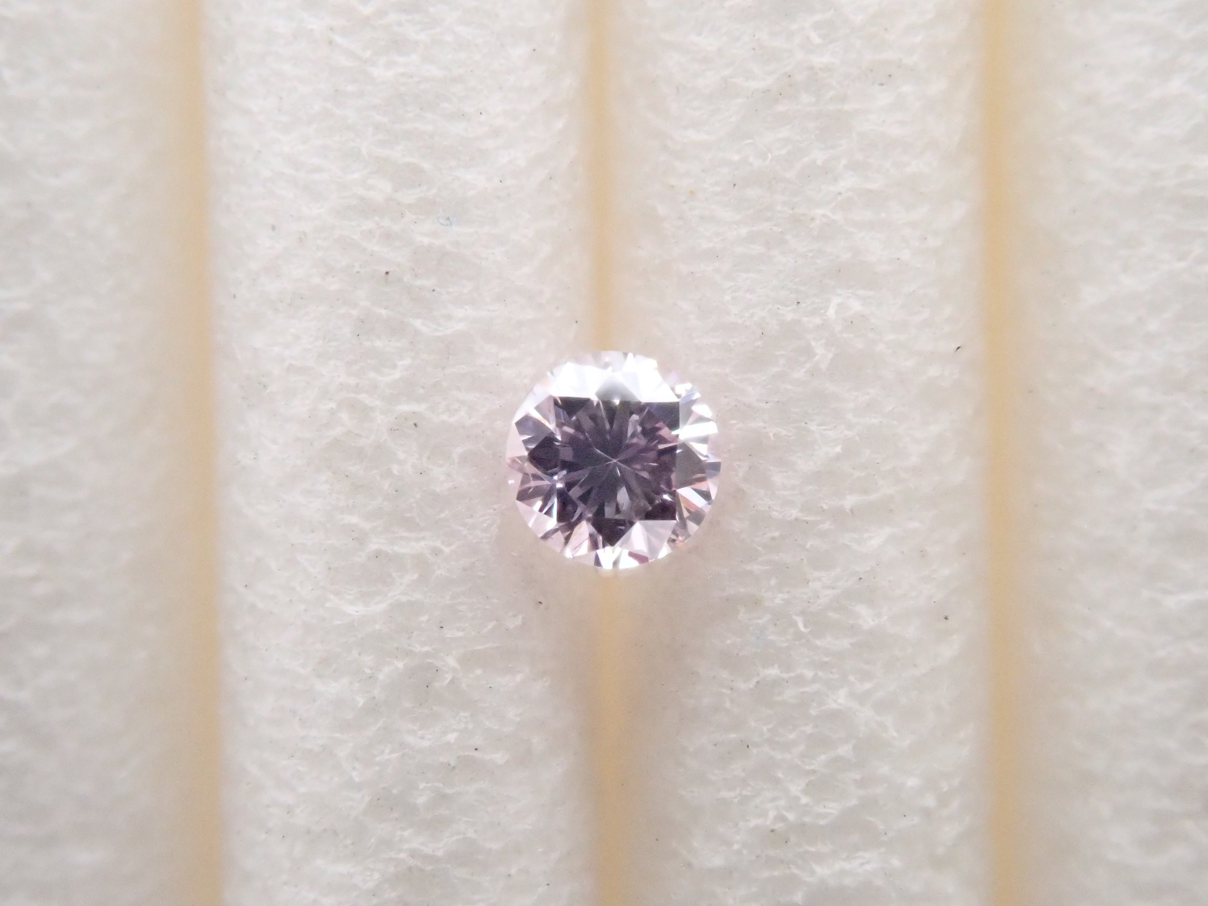 【7/26 22時販売】ピンクダイヤモンド 2.2mm/0.044ctルース(FANCY LIGHT PURPLE PINK, SI1)