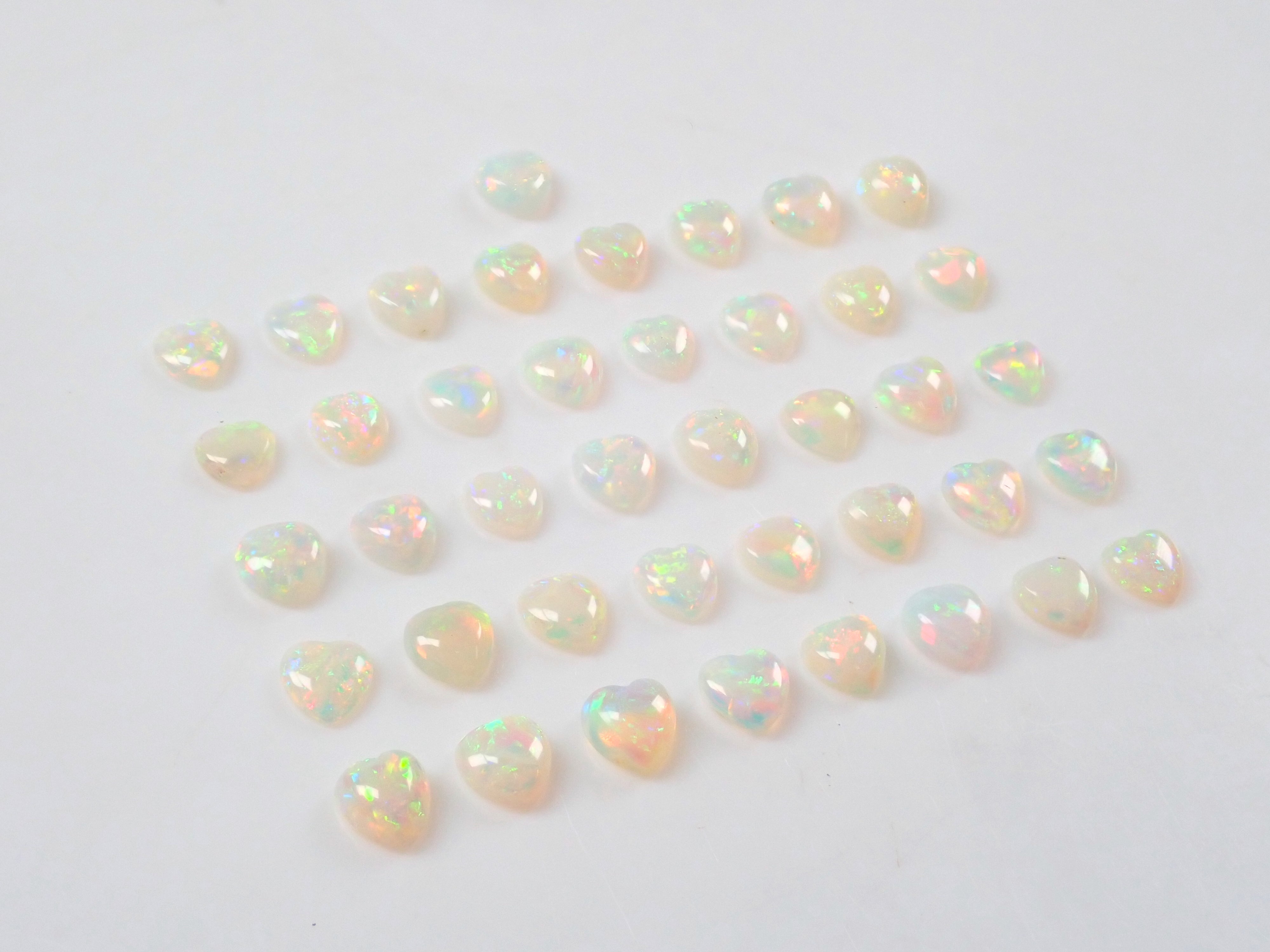 1顆澳洲蛋白石散裝(心形,4 x 4mm)《多買有折扣》