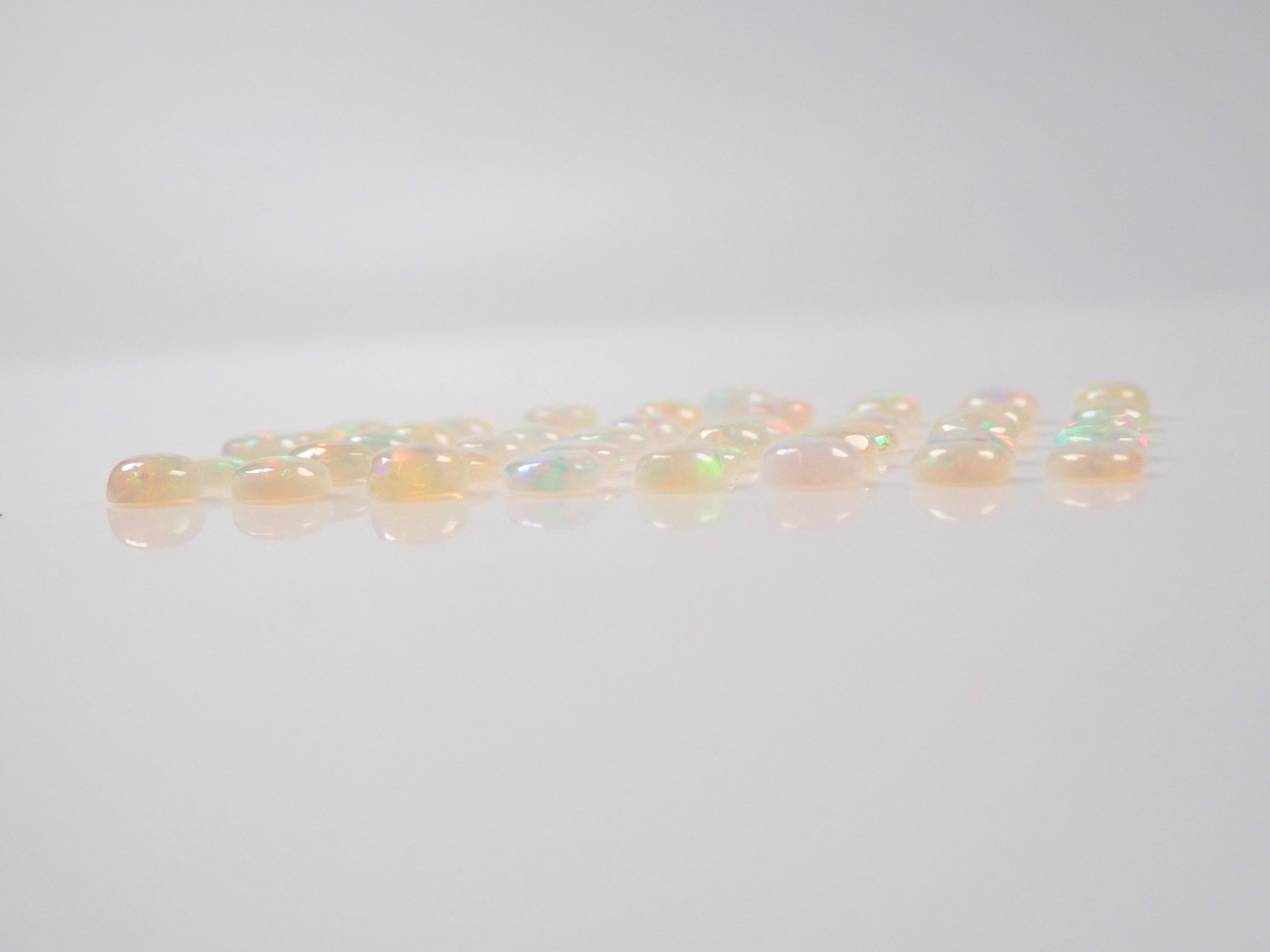 1顆澳洲蛋白石散裝(心形,4 x 4mm)《多買有折扣》