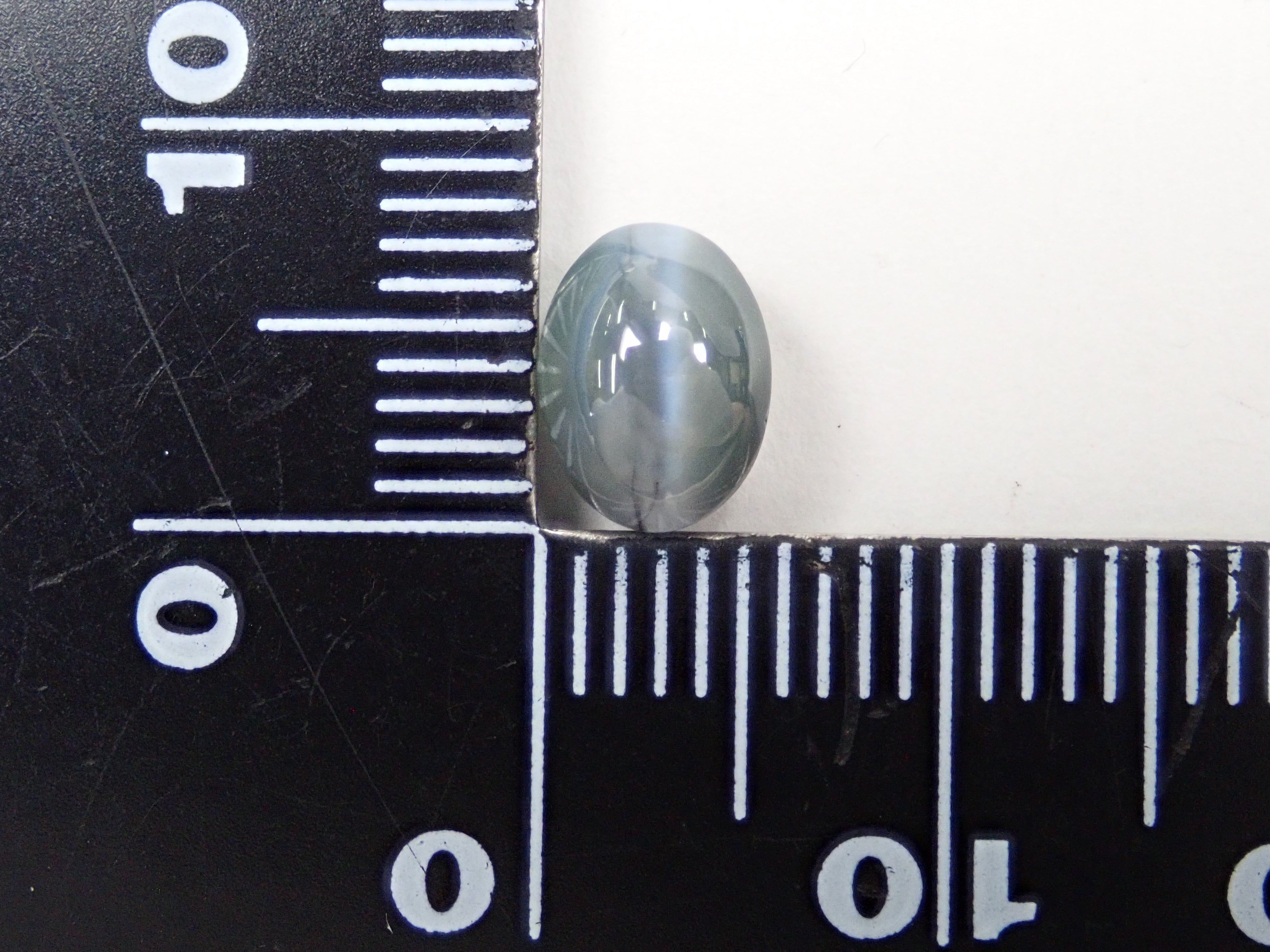 【12544778掲載】クリソベリルキャッツアイ 1.929ctルース