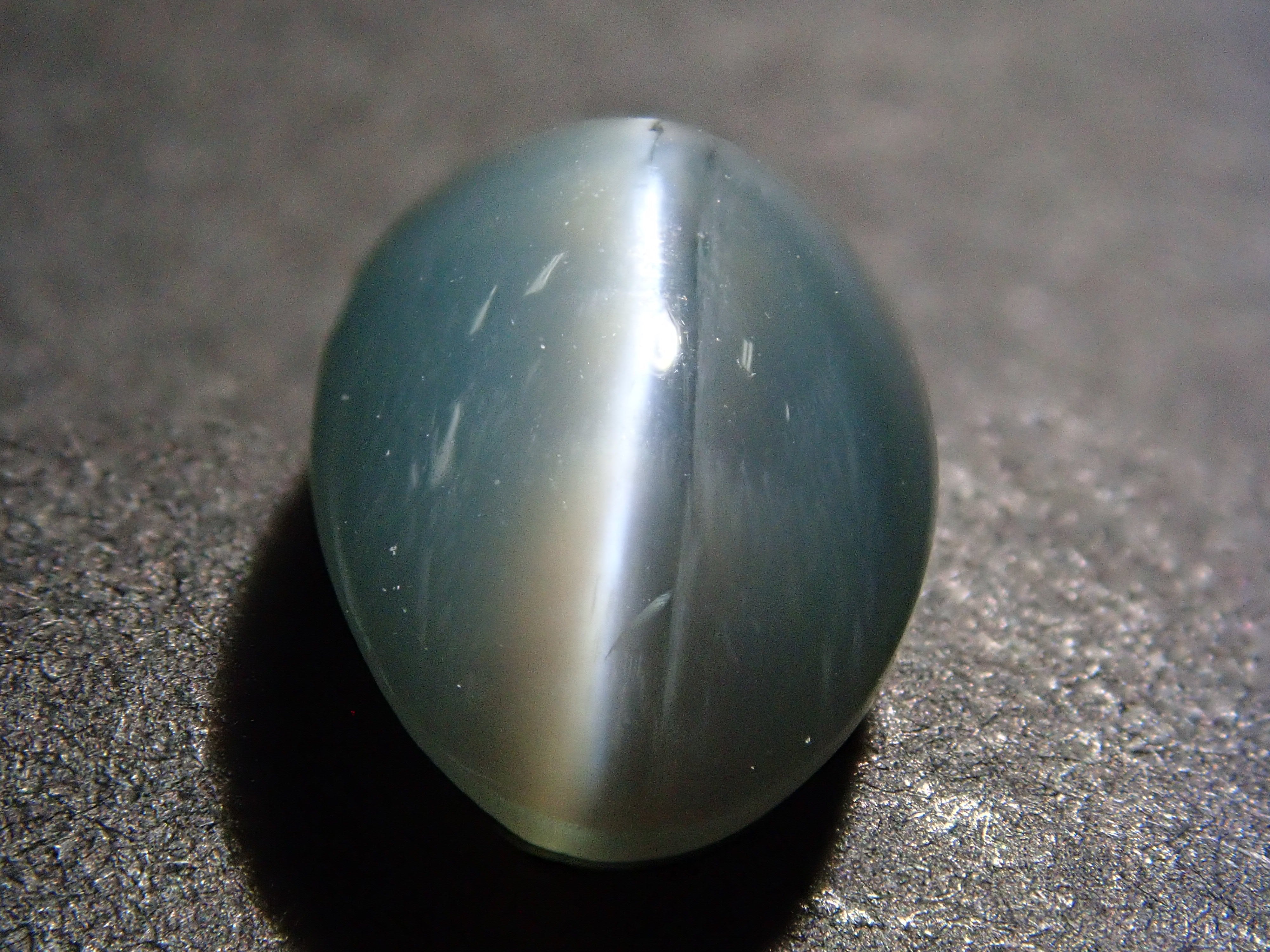 【12544778掲載】クリソベリルキャッツアイ 1.929ctルース