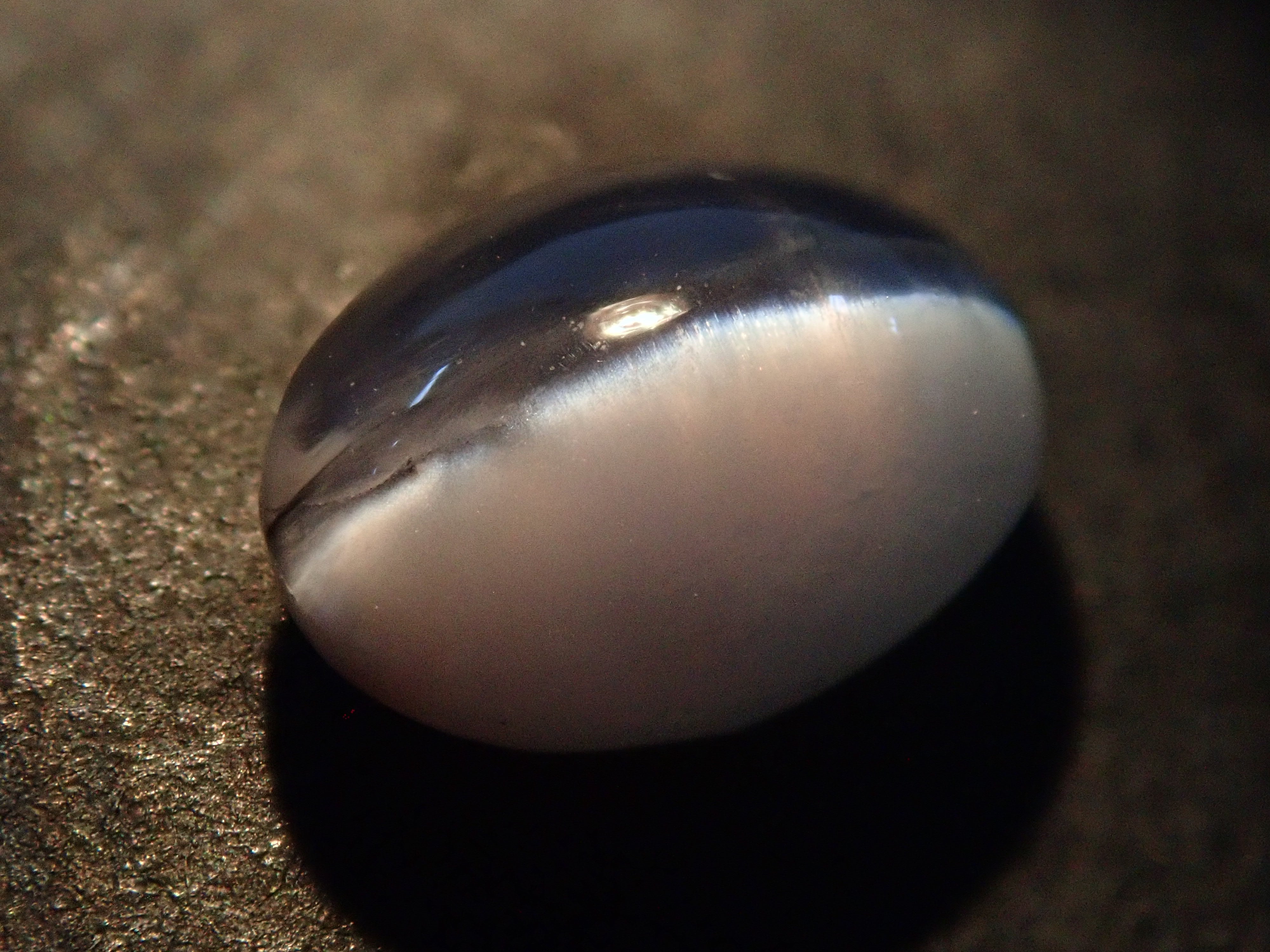 【12544778掲載】クリソベリルキャッツアイ 1.929ctルース