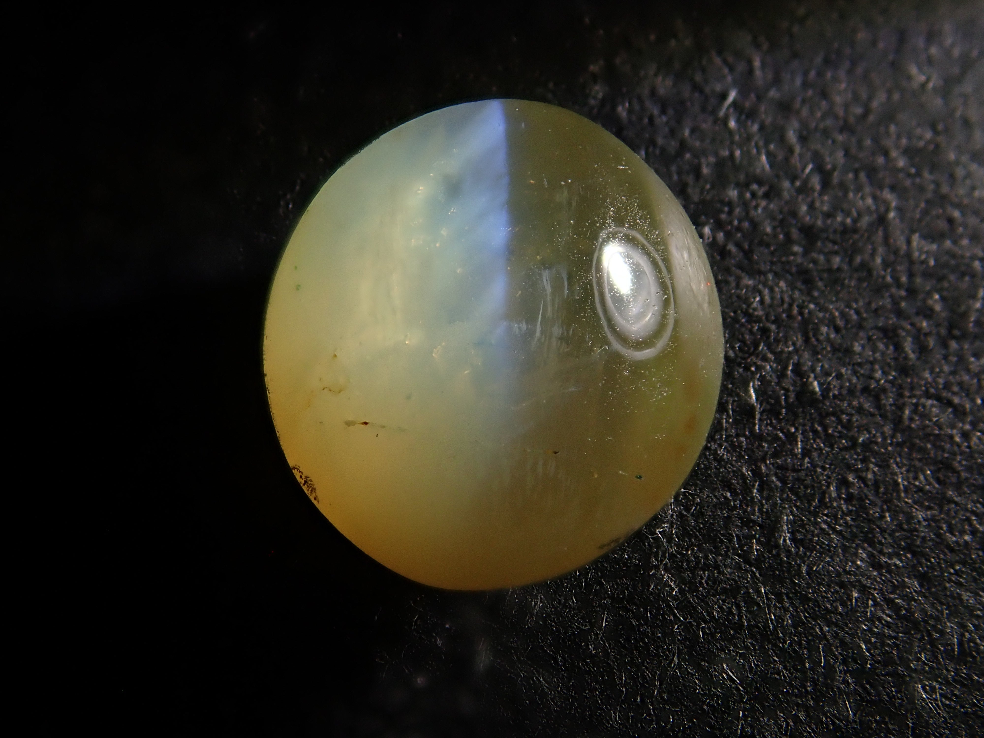 スリランカ産クリソベリルキャッツアイ 1.340ctルース