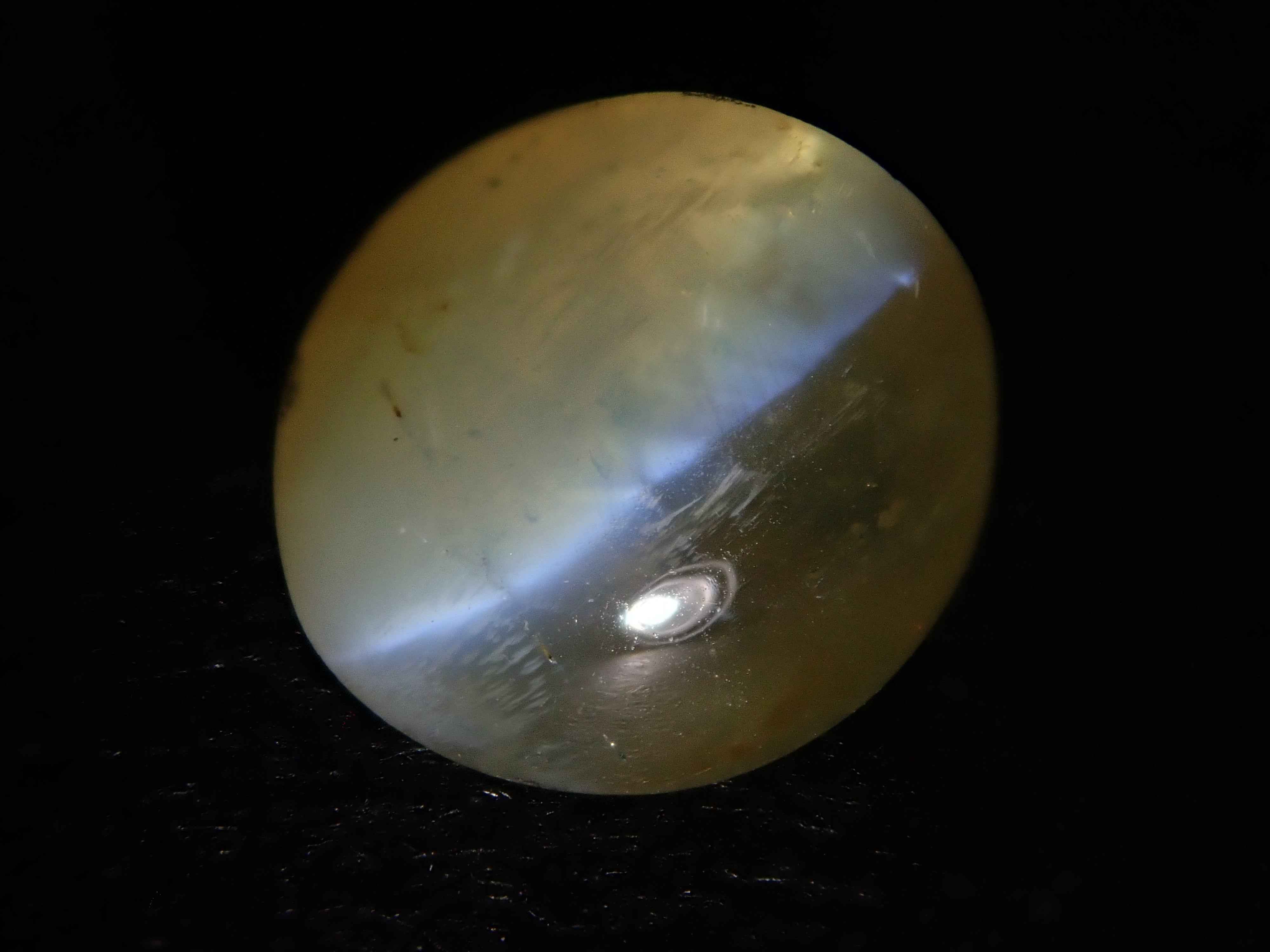 スリランカ産クリソベリルキャッツアイ 1.340ctルース