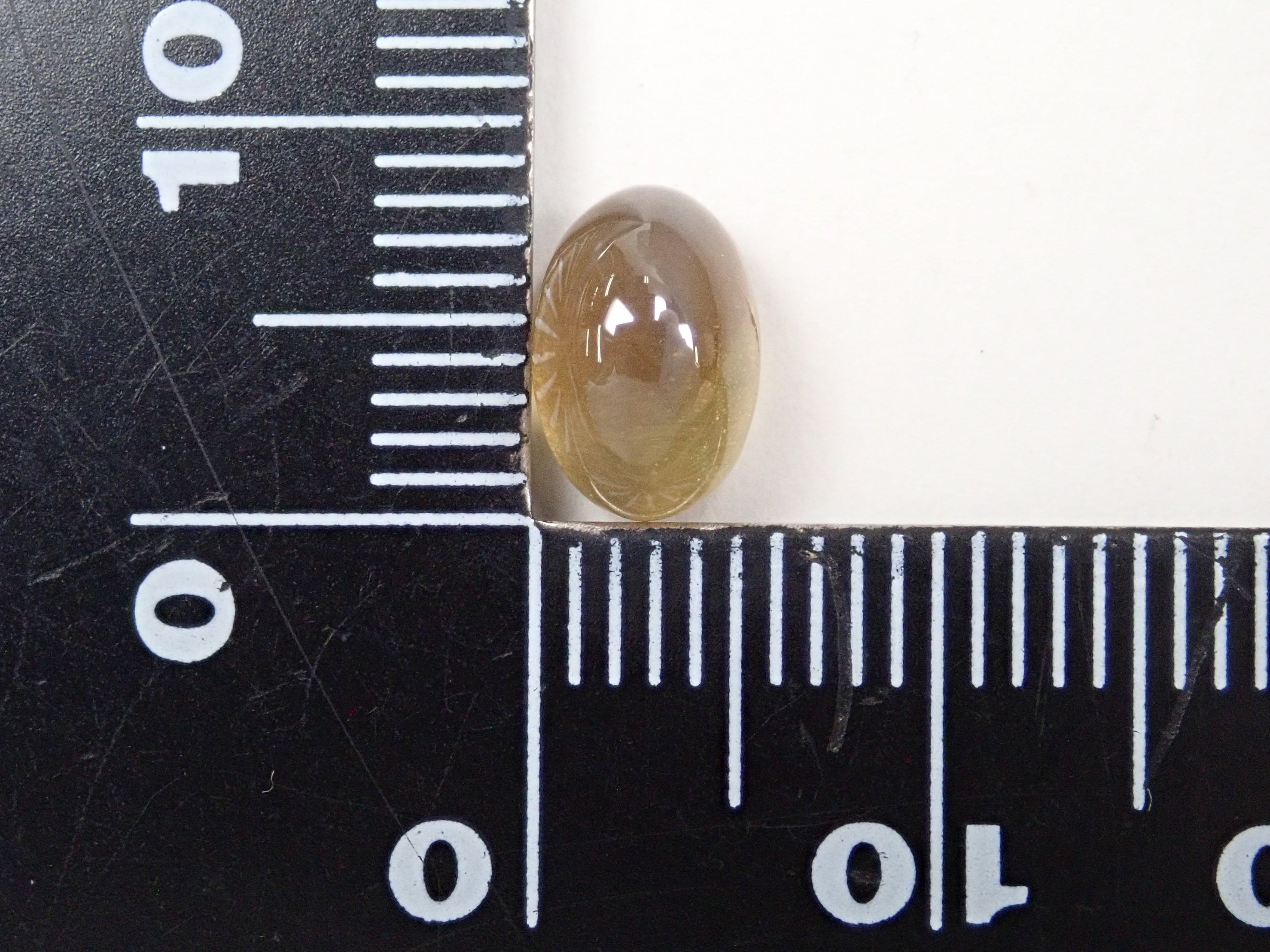 クリソベリルキャッツアイ 2.553ctルース(バイカラー)