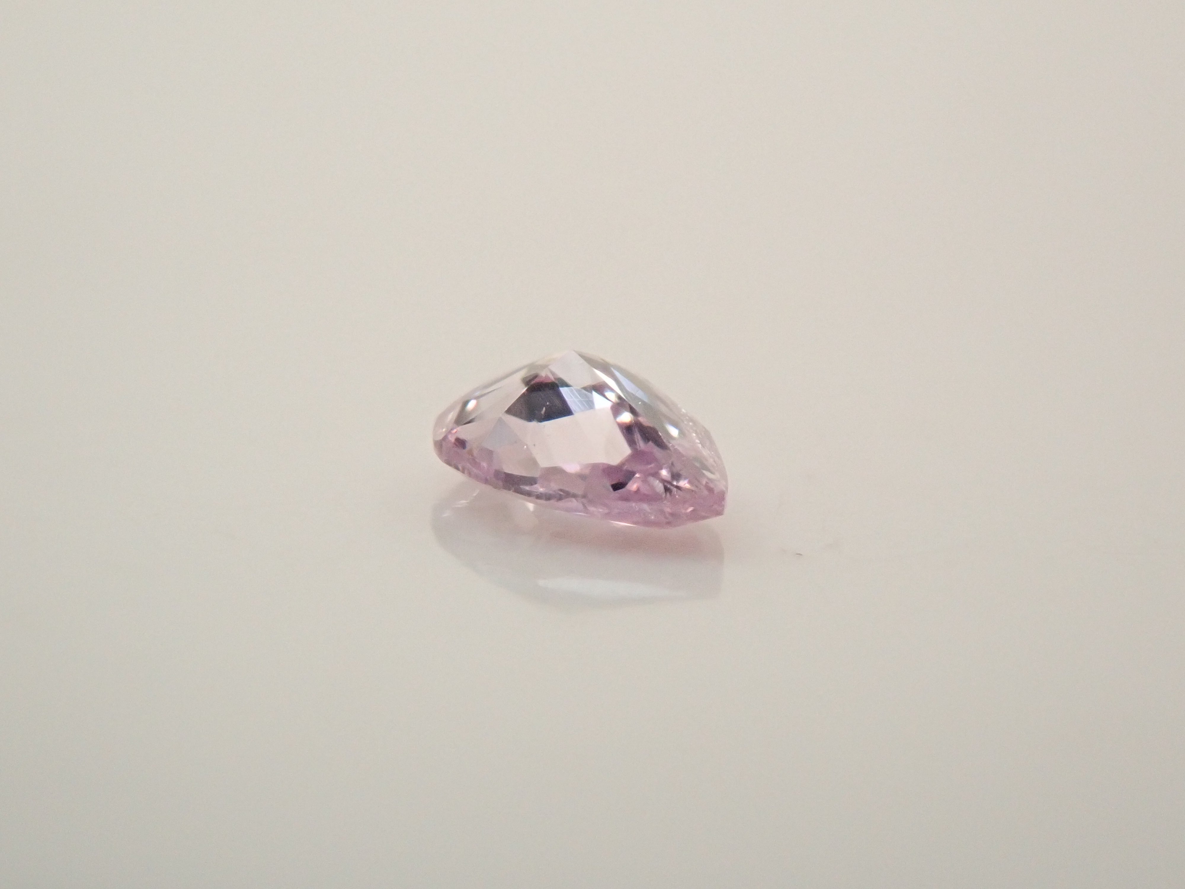 パープルダイヤモンド 0.041ctルース(FANCY PINK PURPLE, SI2)