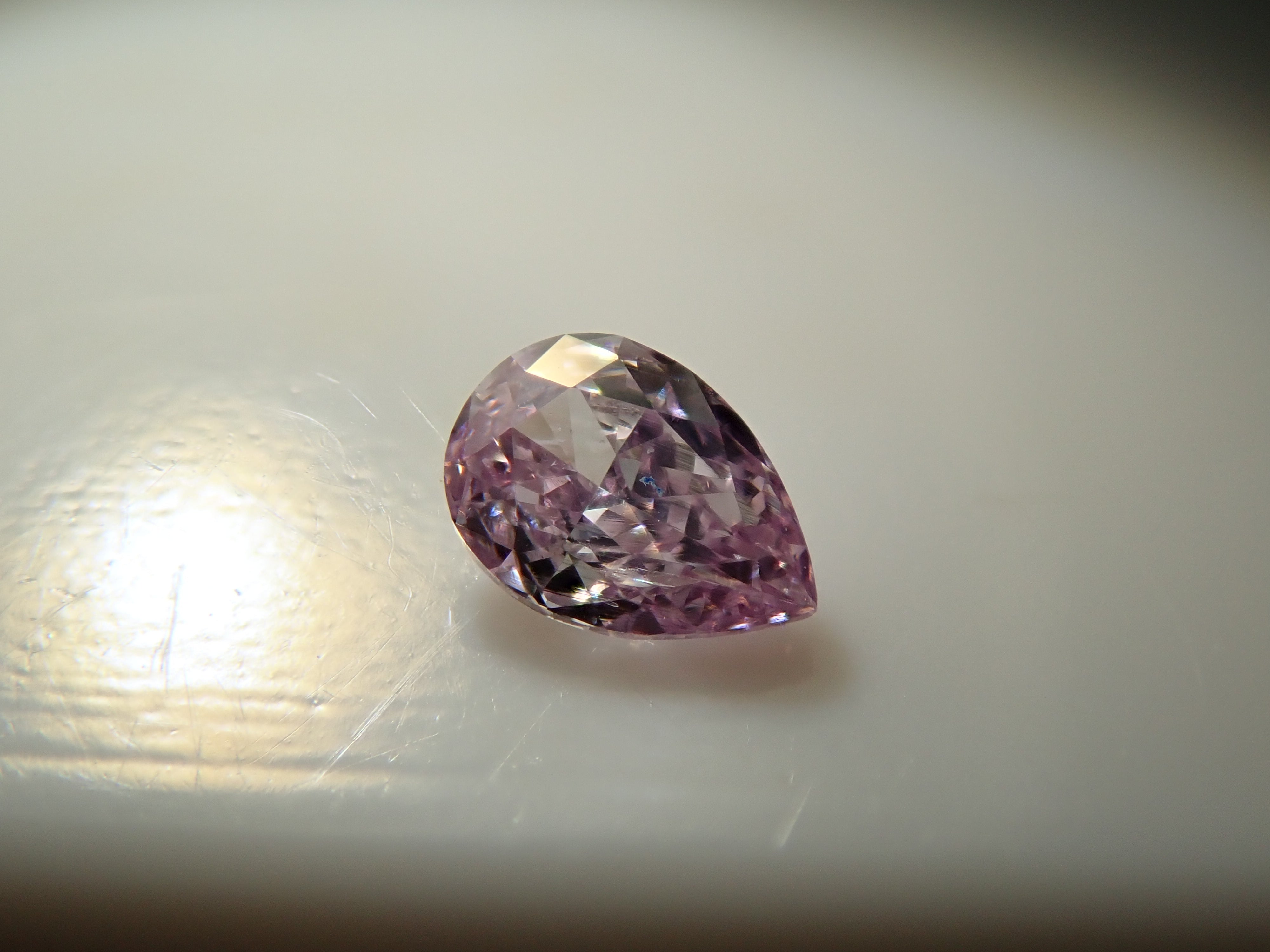 パープルダイヤモンド 0.041ctルース(FANCY PINK PURPLE, SI2)
