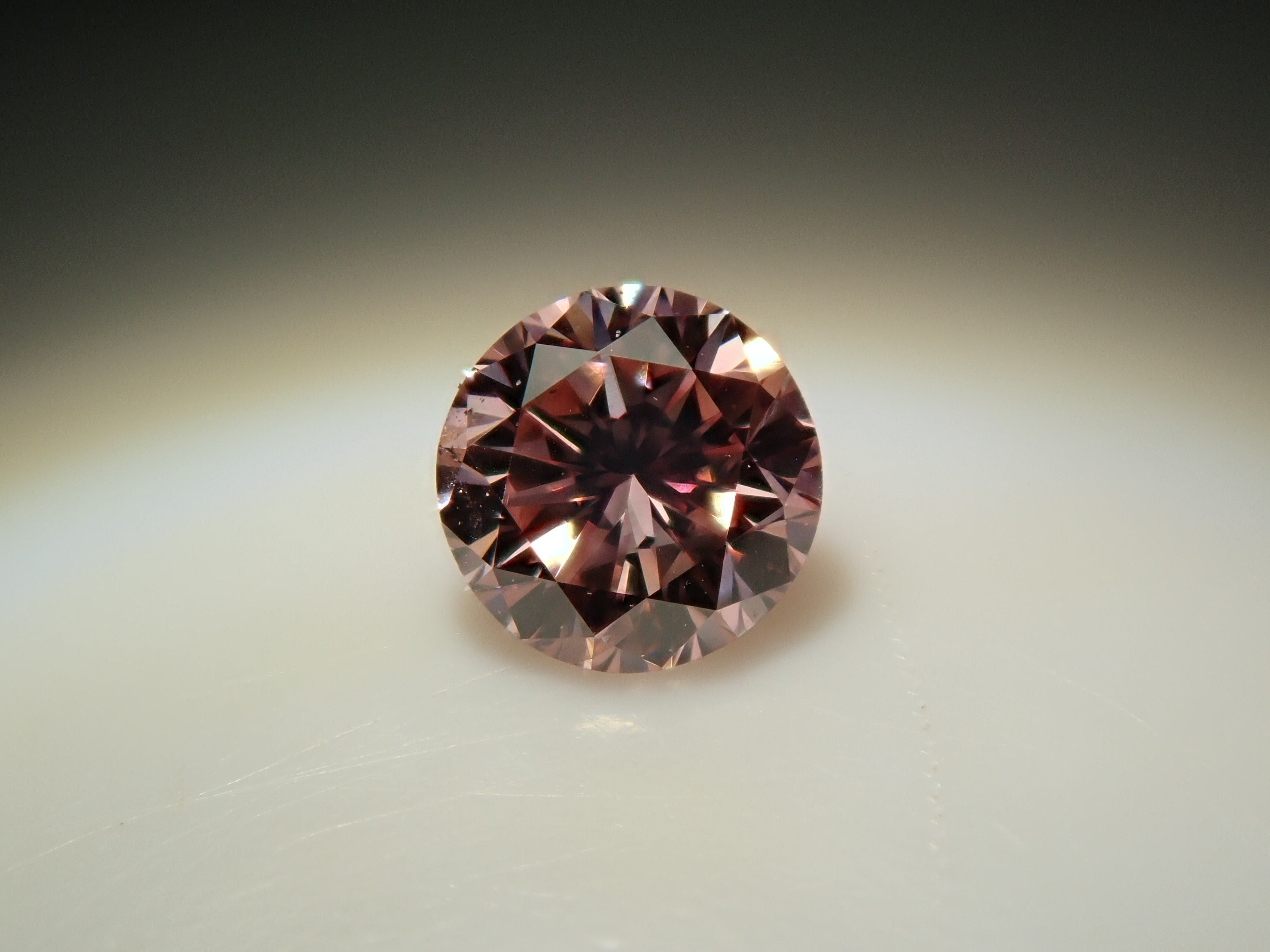 ピンクダイヤモンド 3.0mm/0.110ctルース(FANCY INTENSE PINK, SI2)