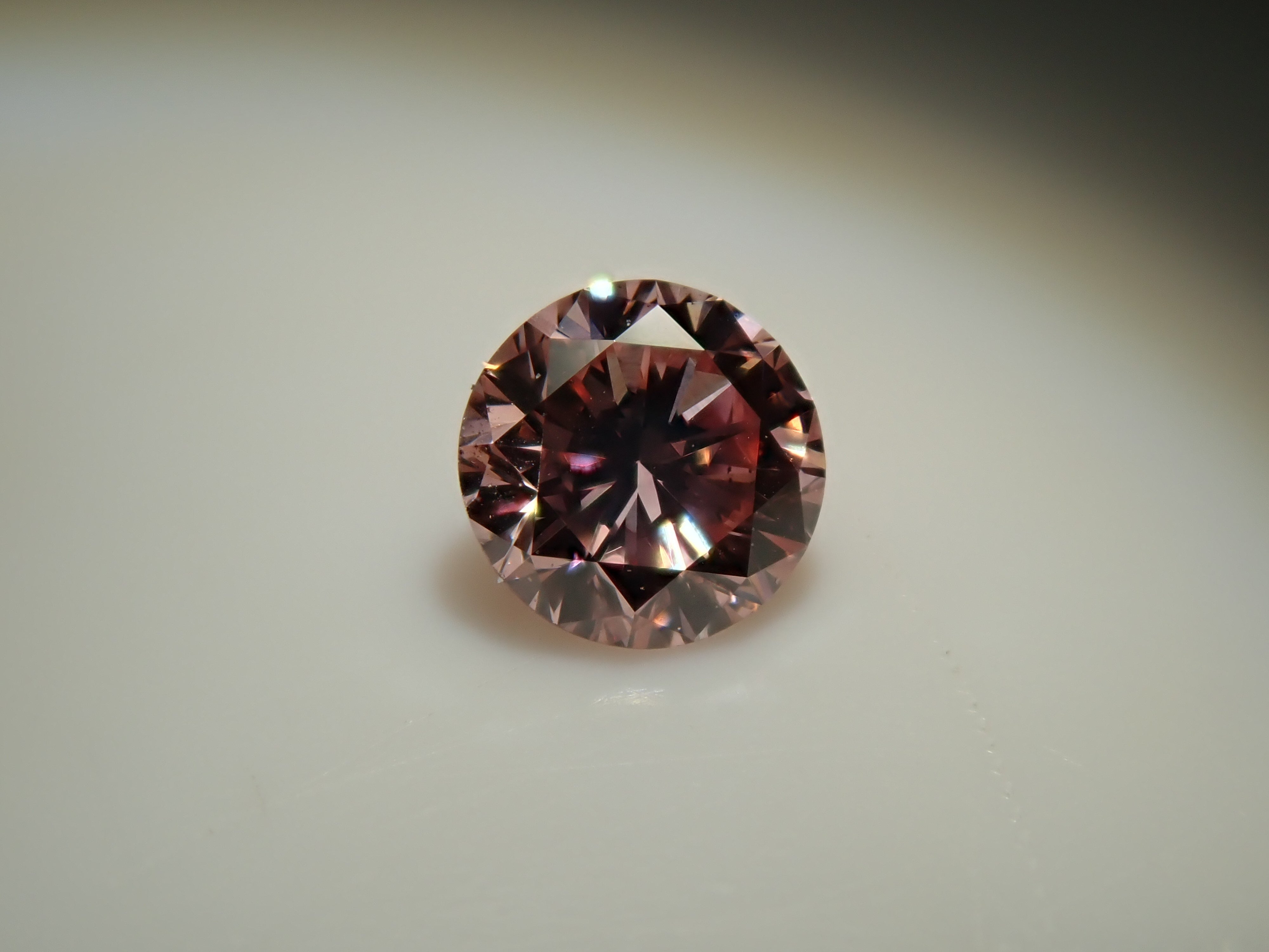 ピンクダイヤモンド 3.0mm/0.110ctルース(FANCY INTENSE PINK, SI2)