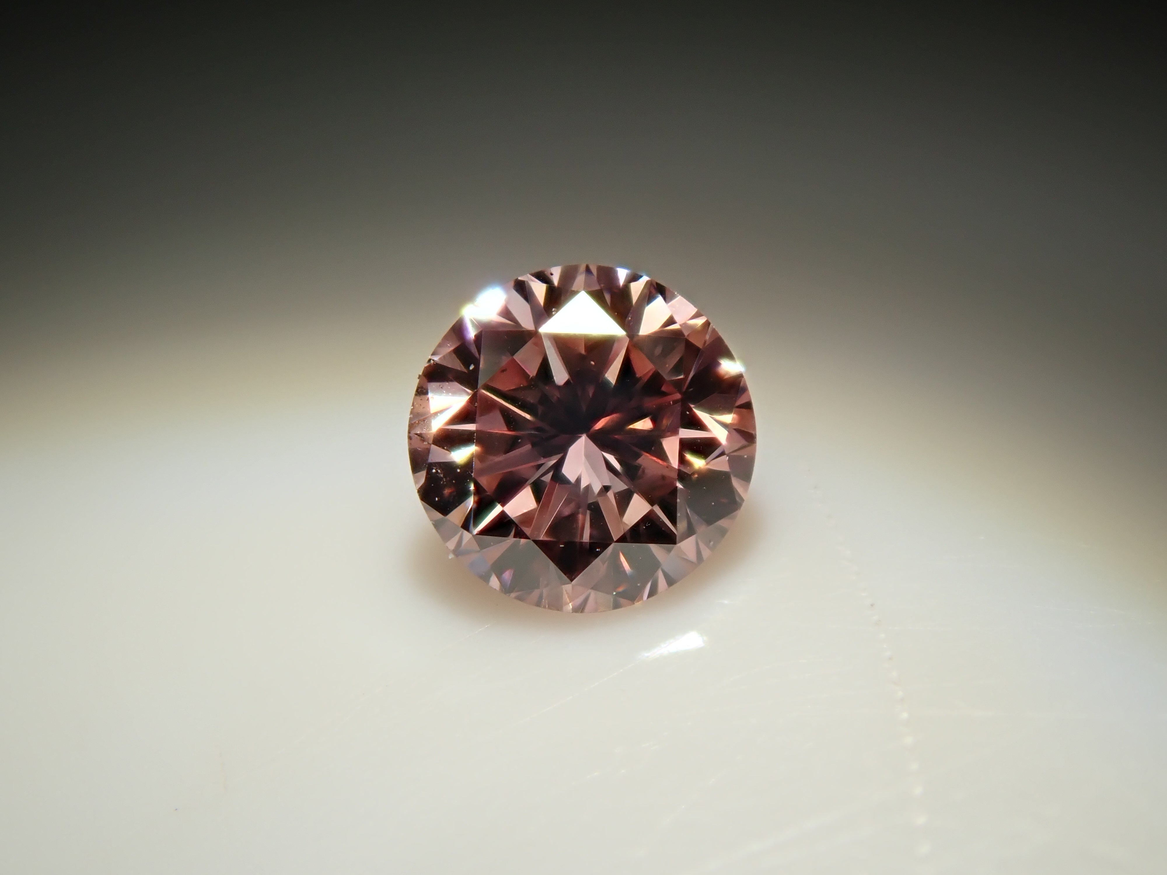 ピンクダイヤモンド 3.0mm/0.110ctルース(FANCY INTENSE PINK, SI2)