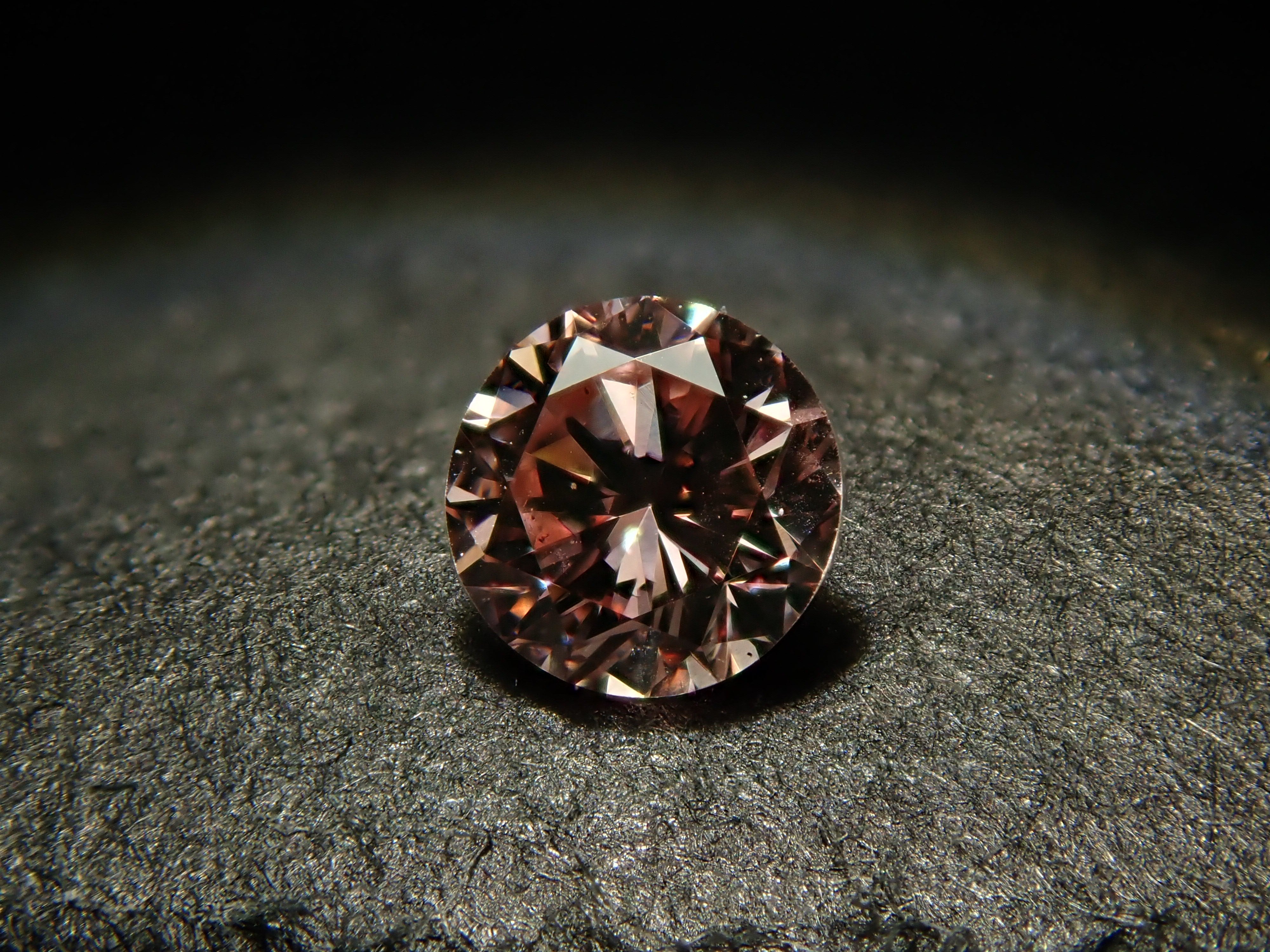 ピンクダイヤモンド 3.0mm/0.110ctルース(FANCY INTENSE PINK, SI2)