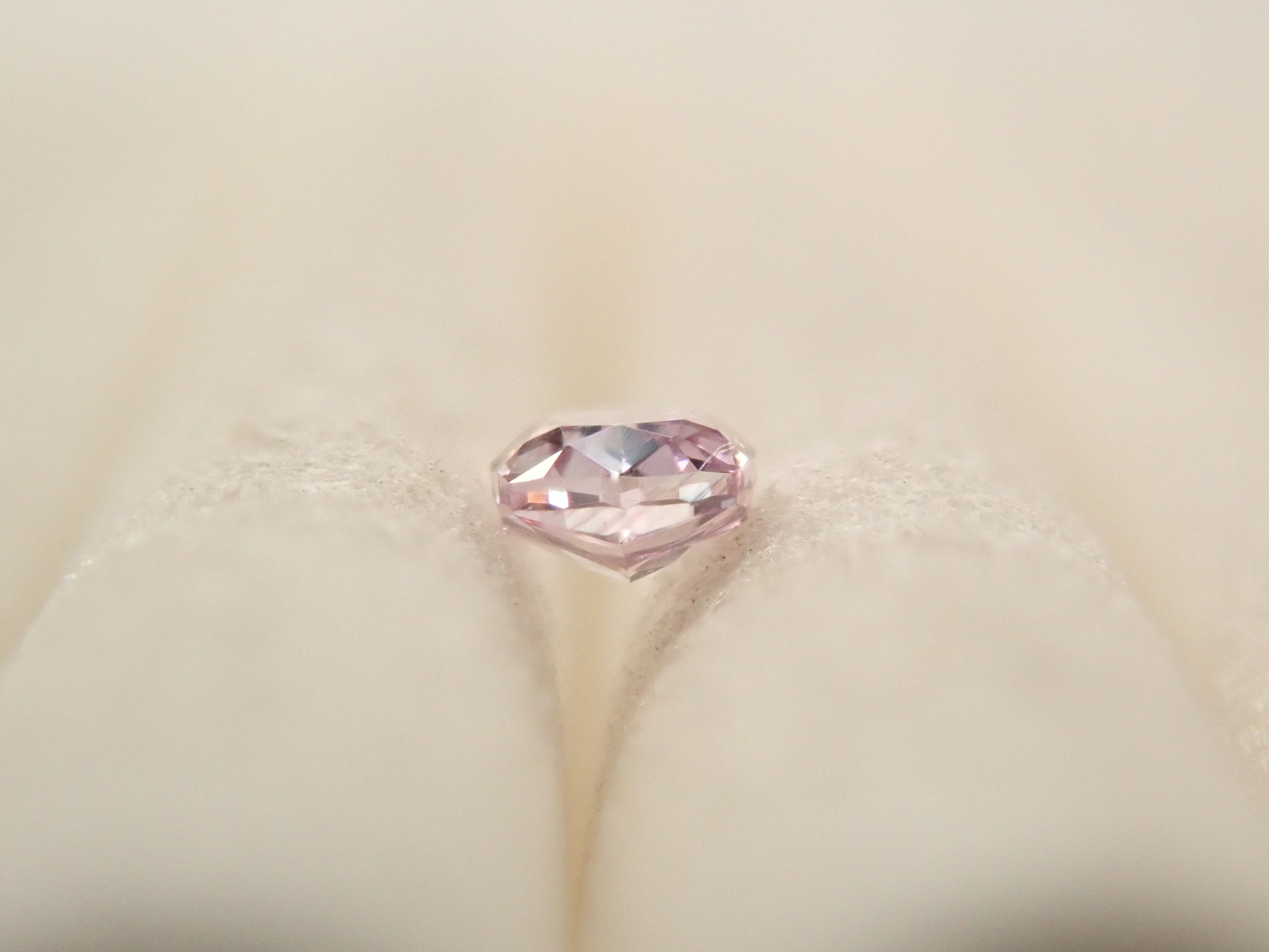 ピンクダイヤモンド 0.049ctルース(FANCY INTENSE PURPLE PINK, VS2)
