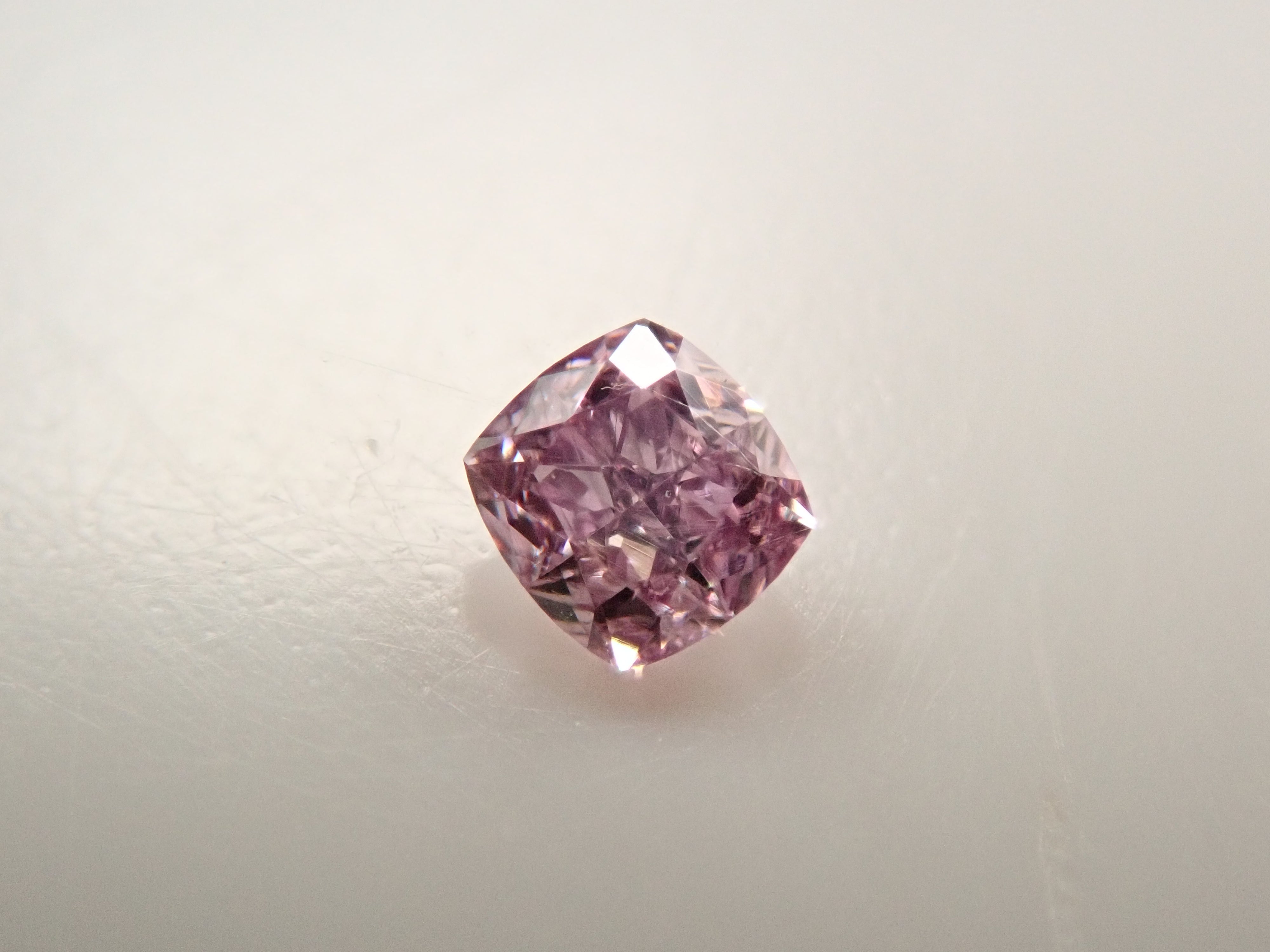 ピンクダイヤモンド 0.049ctルース(FANCY INTENSE PURPLE PINK, VS2)