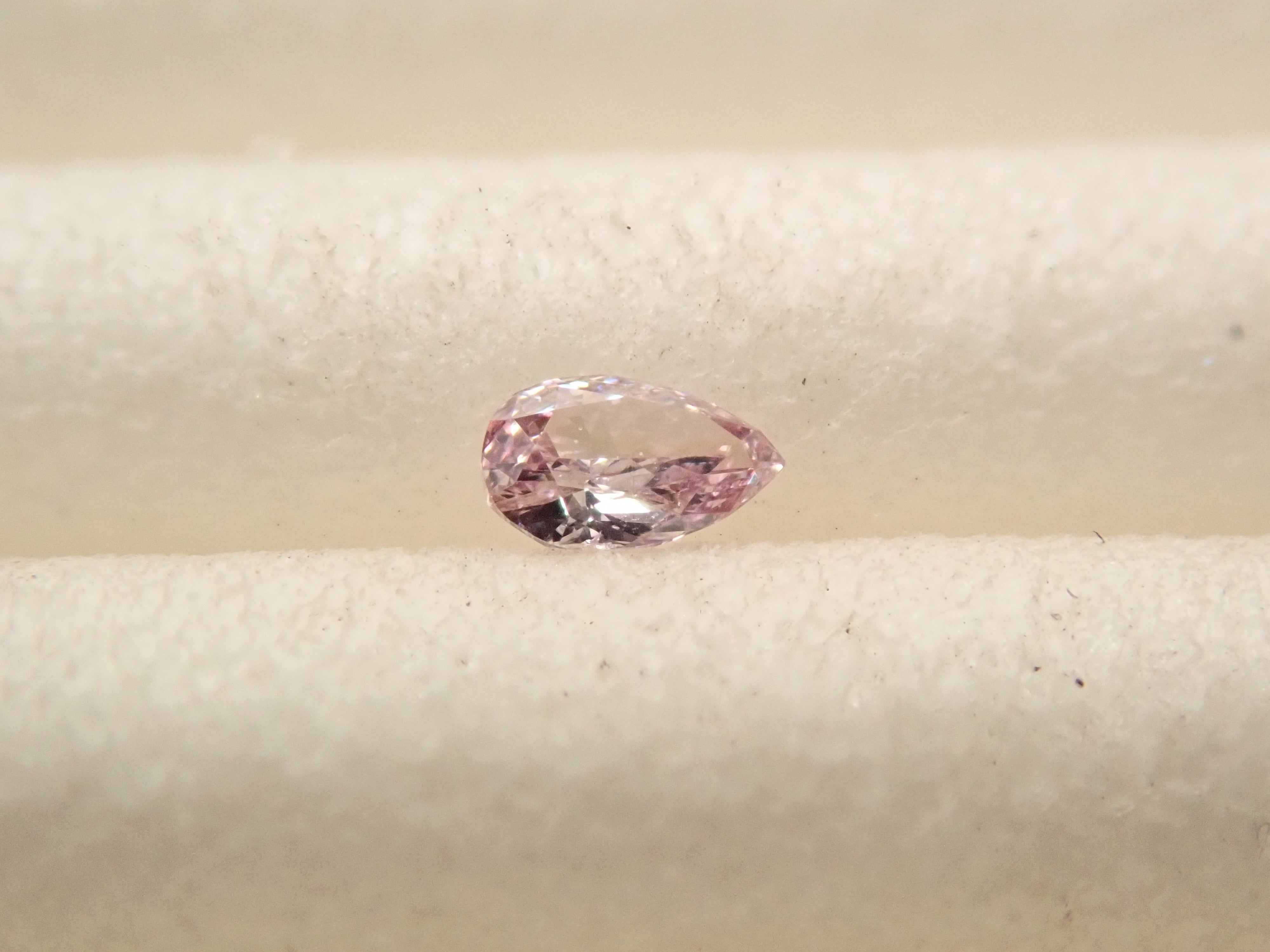ピンクダイヤモンド 0.030ctルース(FANCY LIGHT PURPLE PINK, SI1)