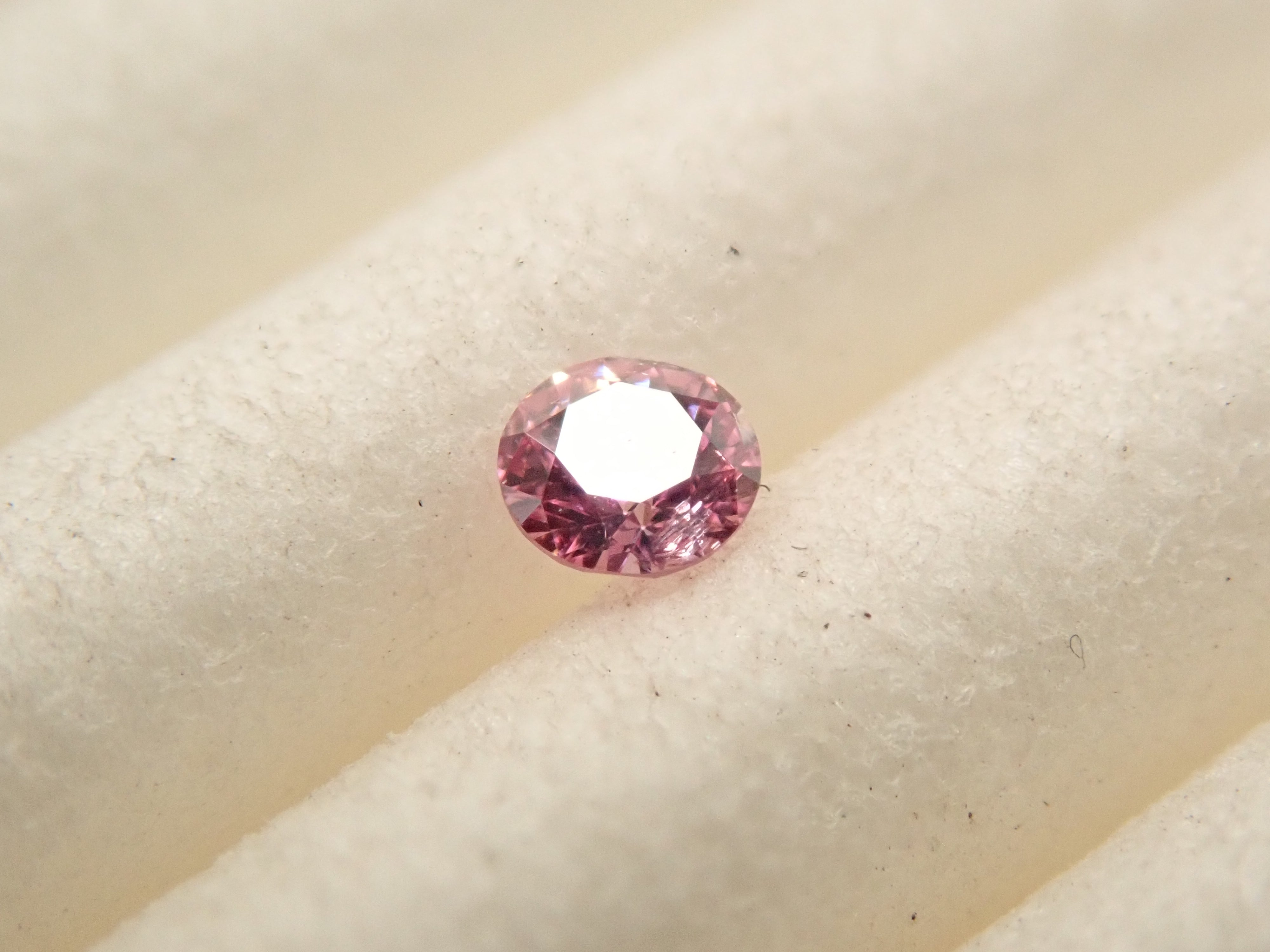 ピンクダイヤモンド 0.043ctルース(FANCY INTENSE PURPLISH PINK, I1)