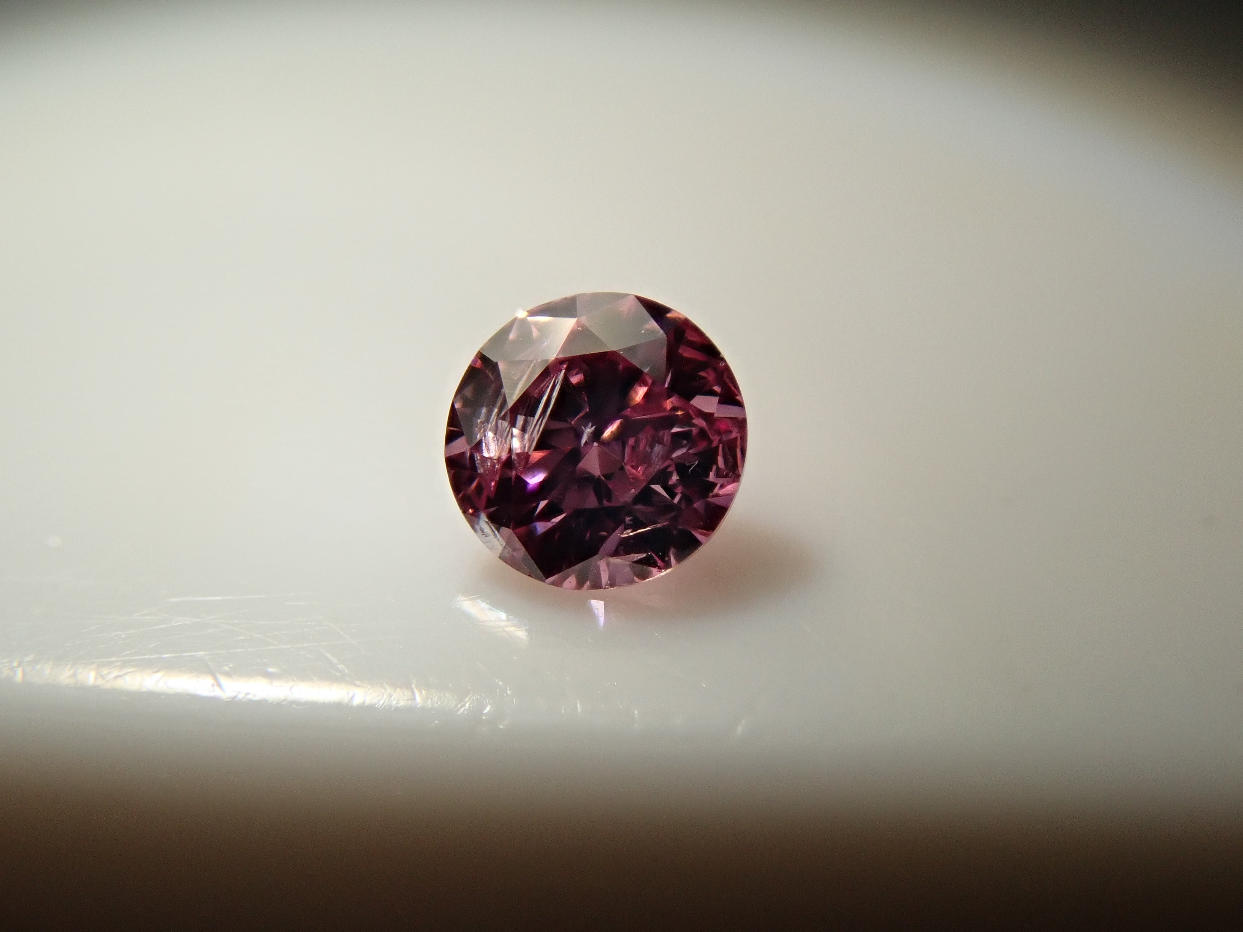 ピンクダイヤモンド 0.043ctルース(FANCY INTENSE PURPLISH PINK, I1)