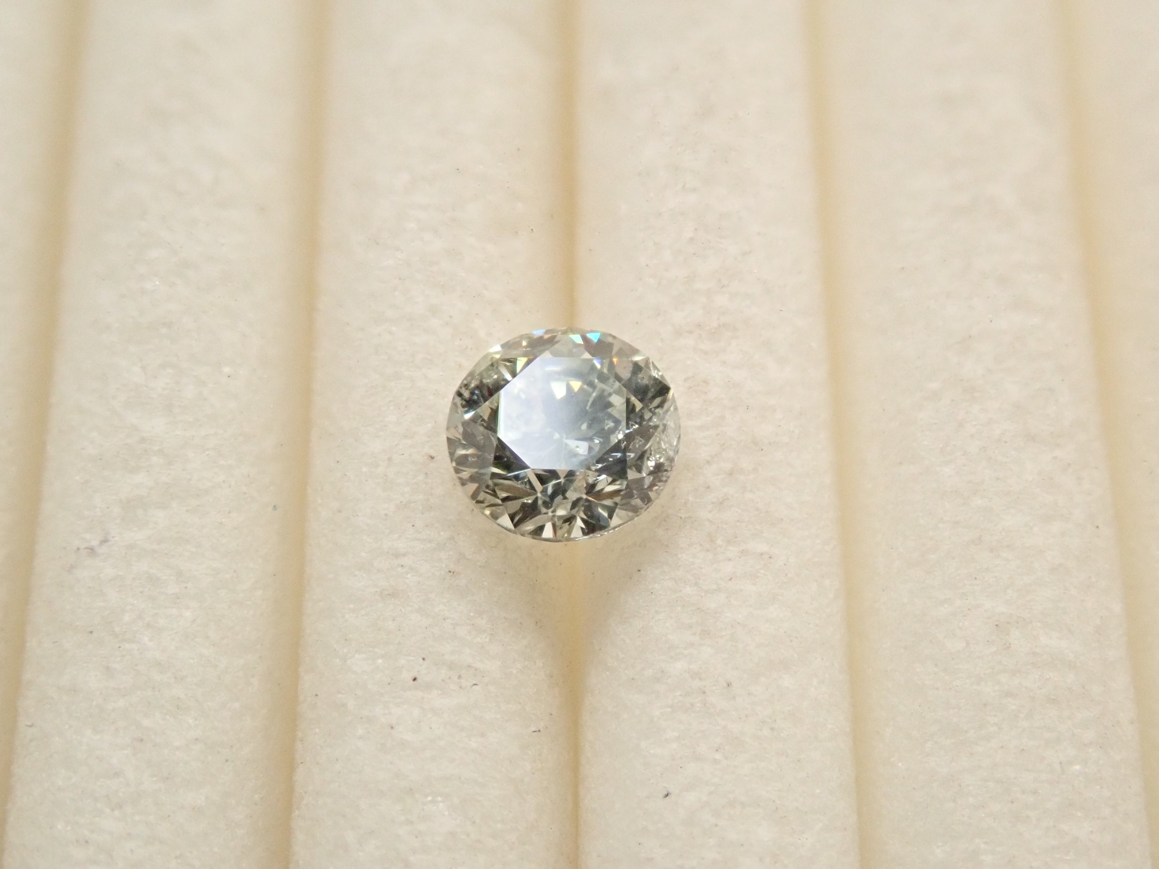 カメレオンダイヤモンド 0.202ctルース(FANCY LIGHT GRAYISH GREEN YELLOW, I1)