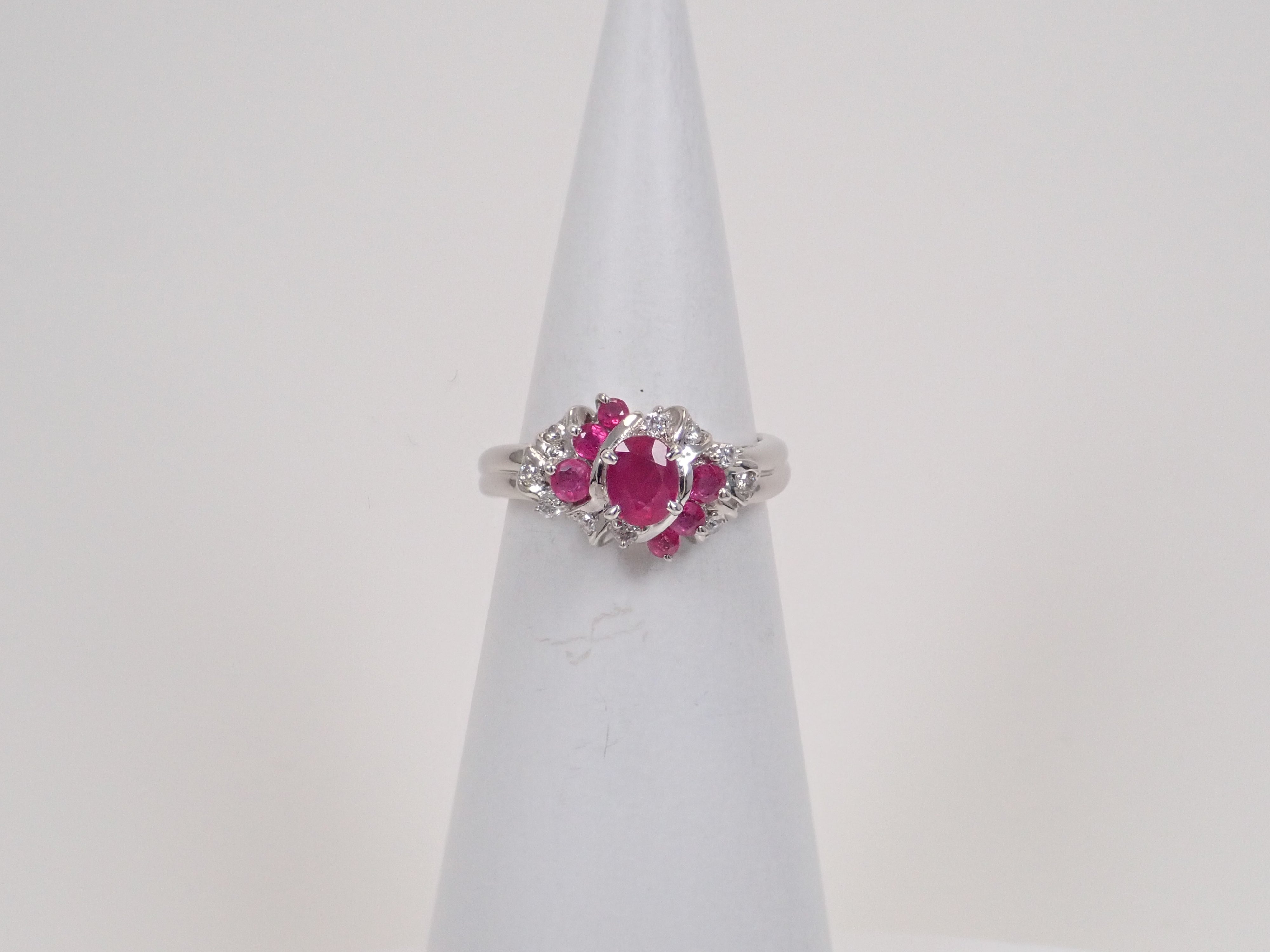 【8/6 22時販売】【カラフリ】Pt850 ルビー 0.85ct・ダイヤモンド0.09ctリング 鑑別書