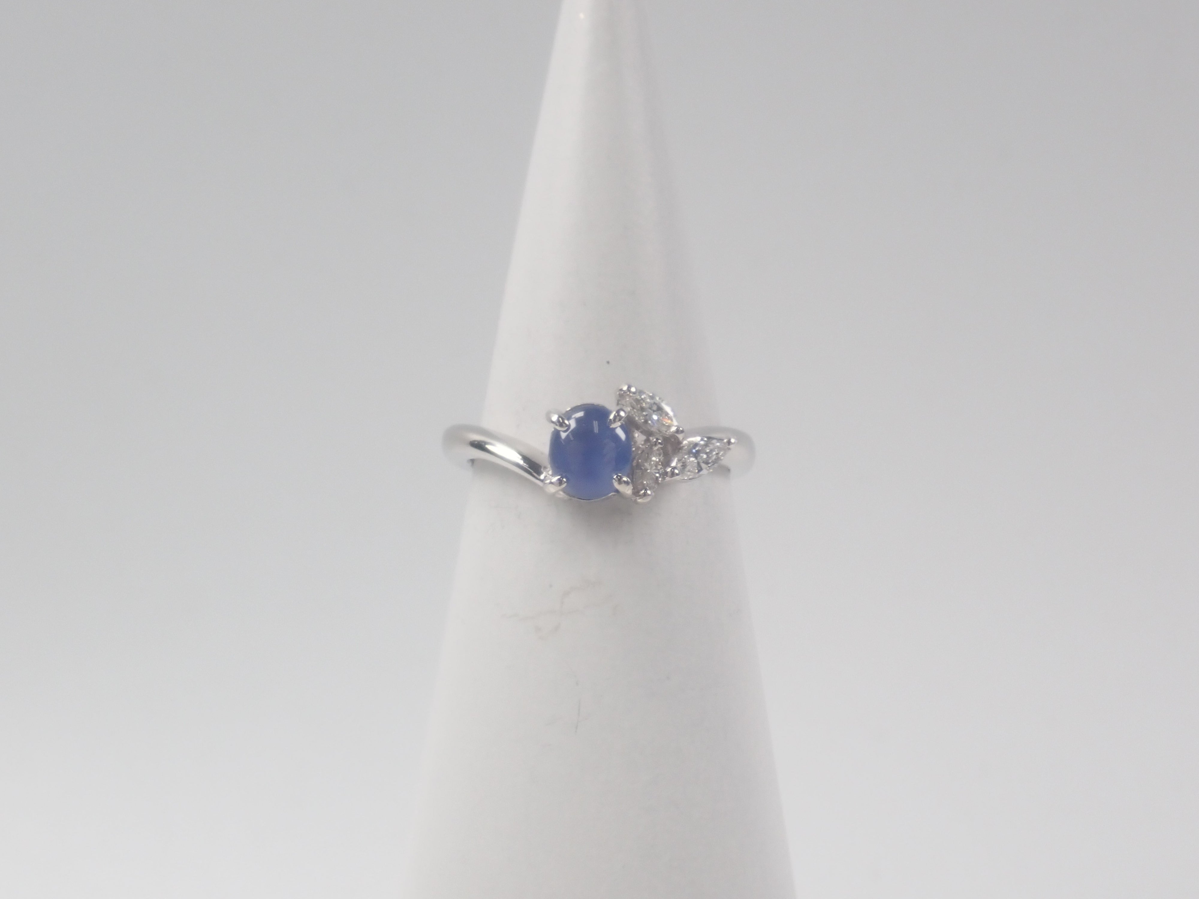 【8/25 22時販売】【カラフリ】Pt900 スターサファイア 0.744ct・ダイヤモンド0.167ctリング 鑑別書