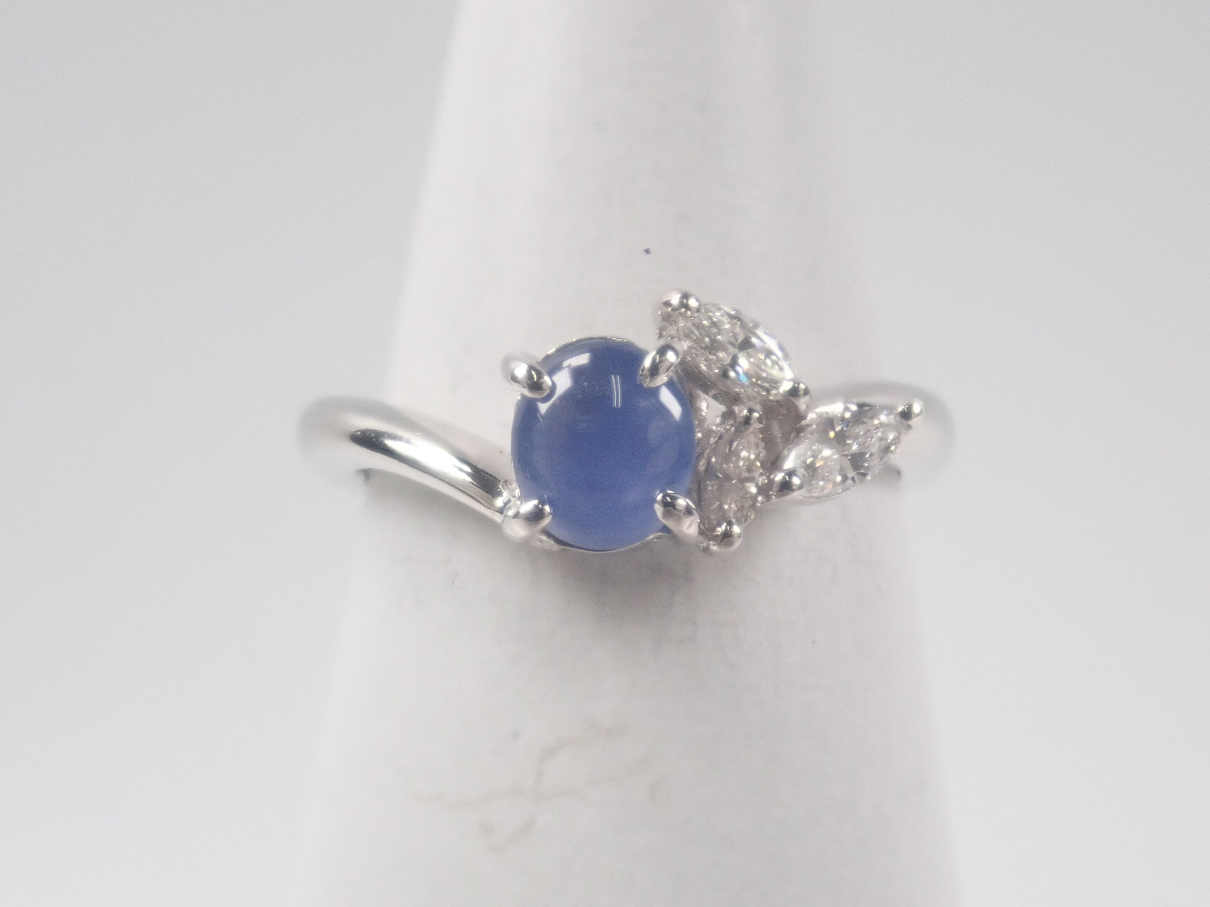 【8/25 22時販売】【カラフリ】Pt900 スターサファイア 0.744ct・ダイヤモンド0.167ctリング 鑑別書