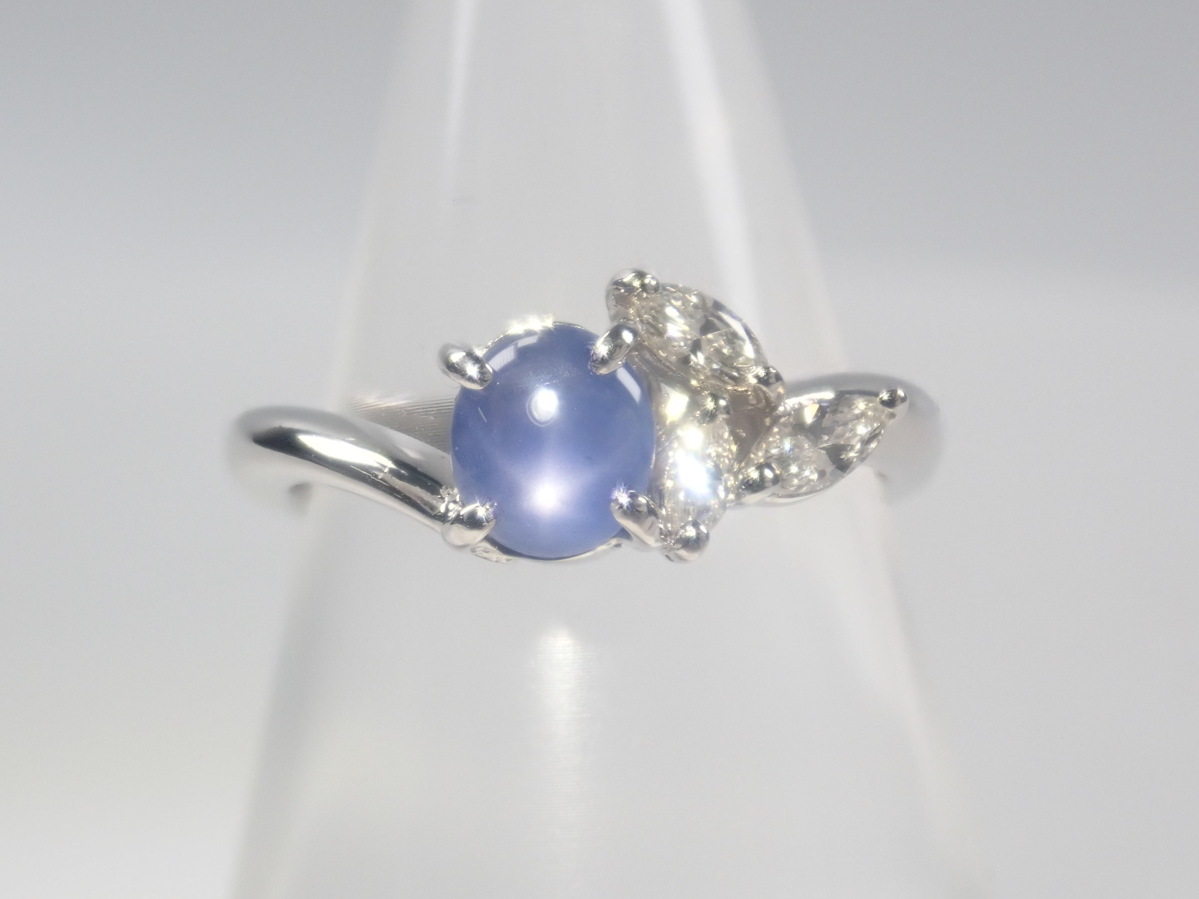 【8/25 22時販売】【カラフリ】Pt900 スターサファイア 0.744ct・ダイヤモンド0.167ctリング 鑑別書