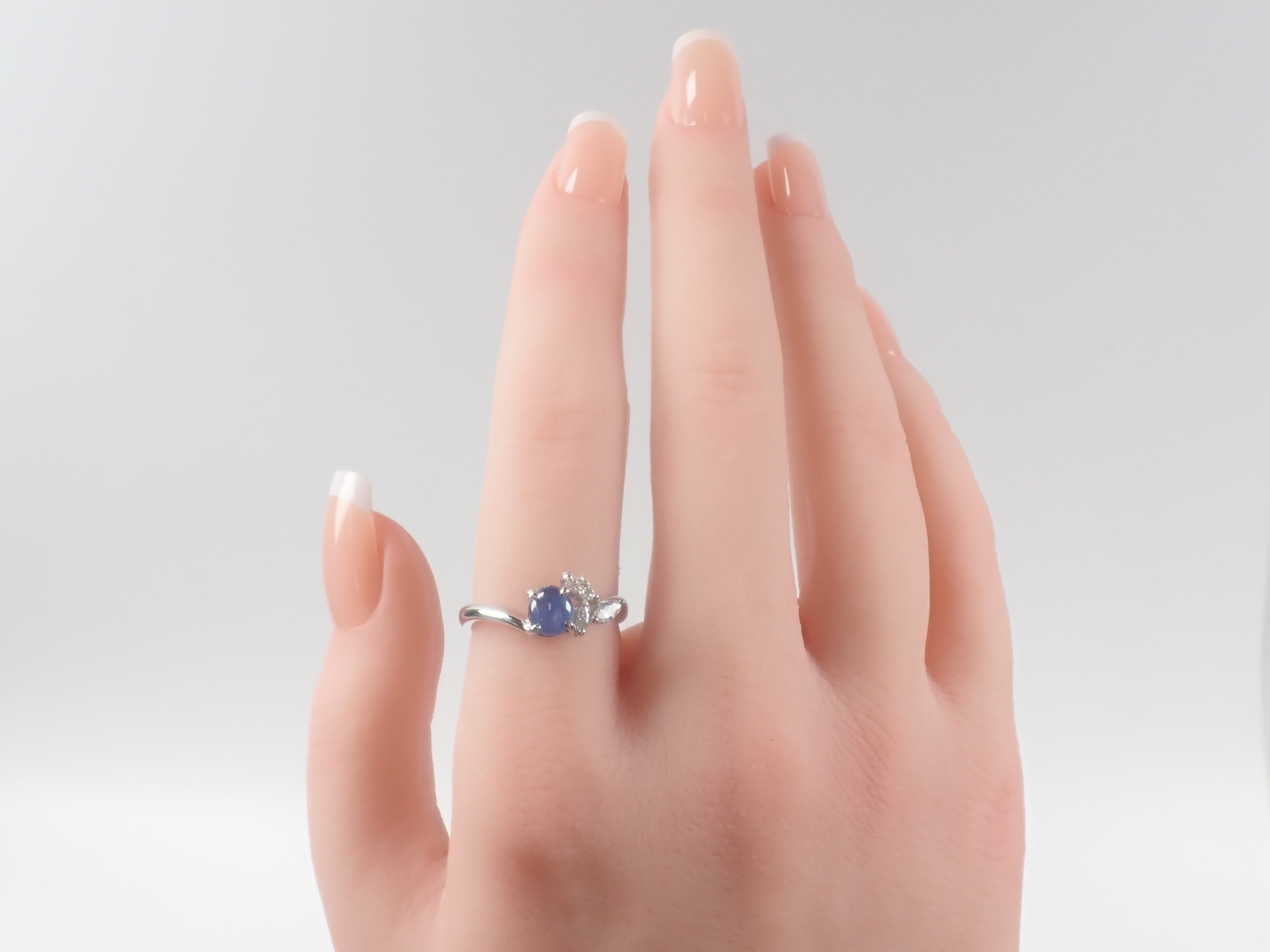 【8/25 22時販売】【カラフリ】Pt900 スターサファイア 0.744ct・ダイヤモンド0.167ctリング 鑑別書
