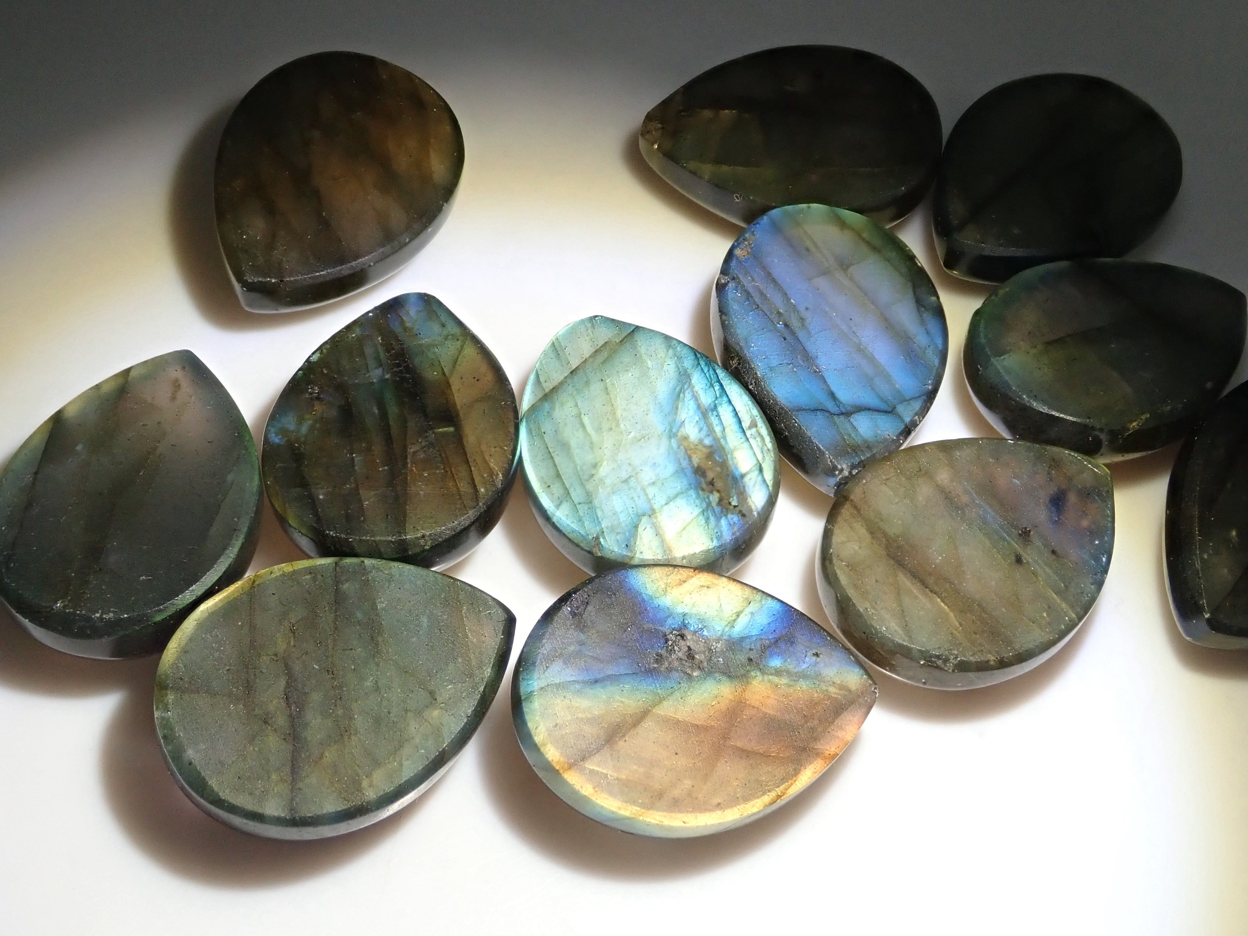 ラブラドライト1石ルース(12×16mm)《複数購入割引有》