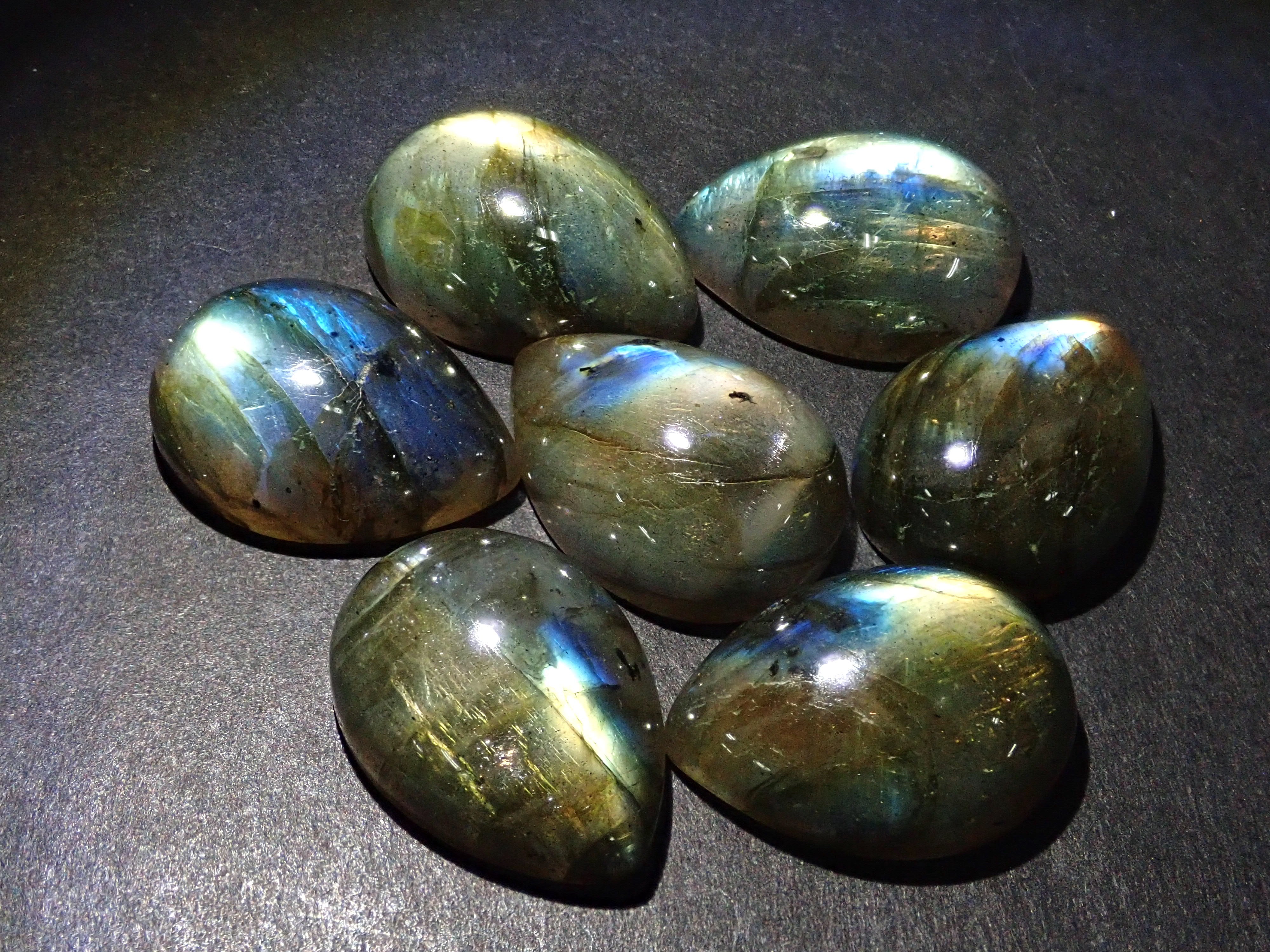 ラブラドライト1石ルース(12×16mm)《複数購入割引有》