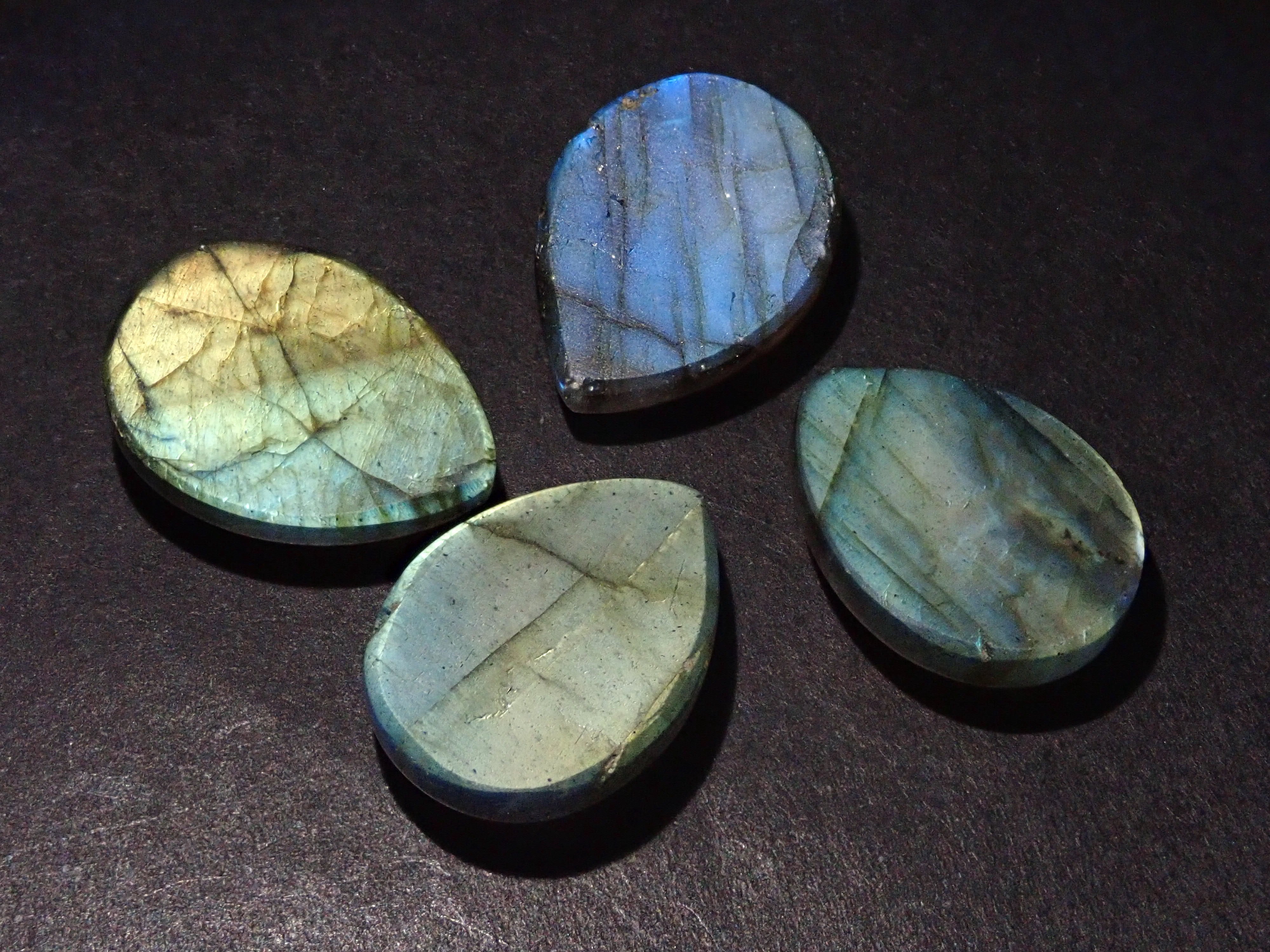 ラブラドライト1石ルース(12×16mm)《複数購入割引有》