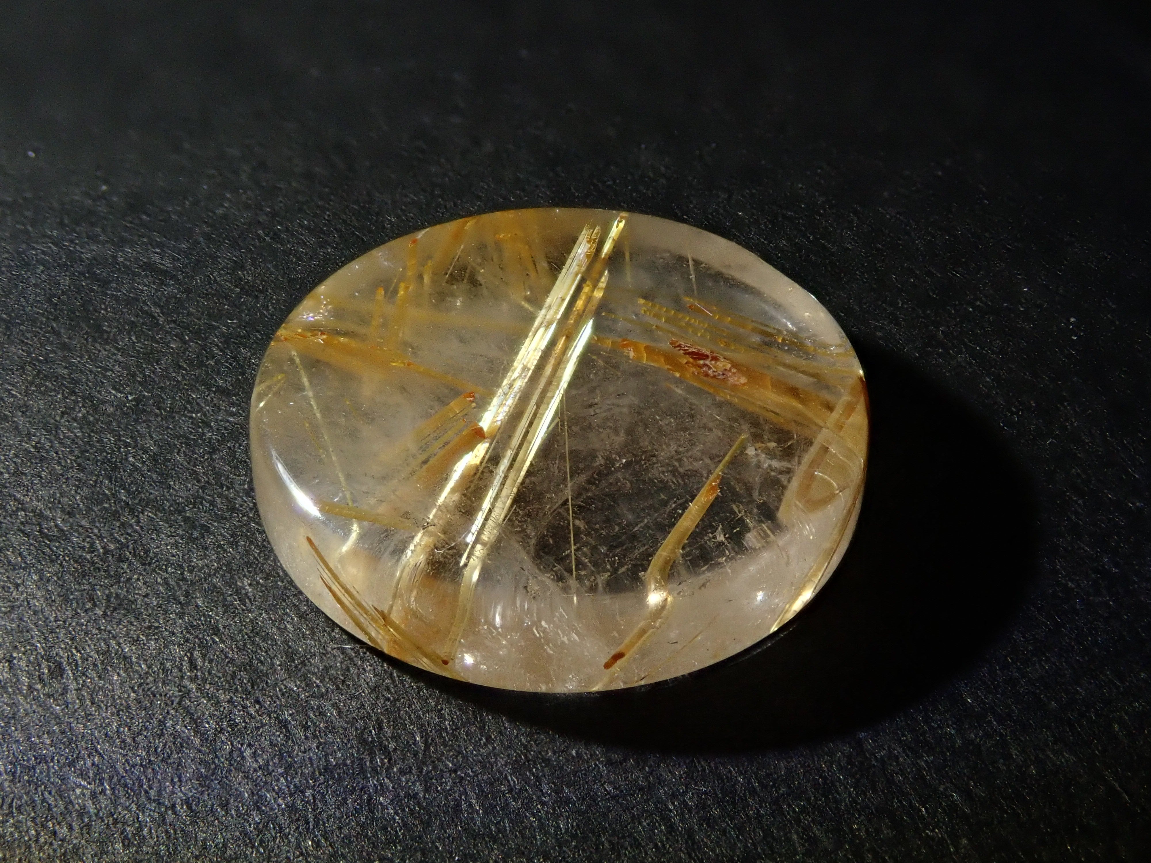 ルチルクォーツ1石ルース(12mm)《複数購入割引有》