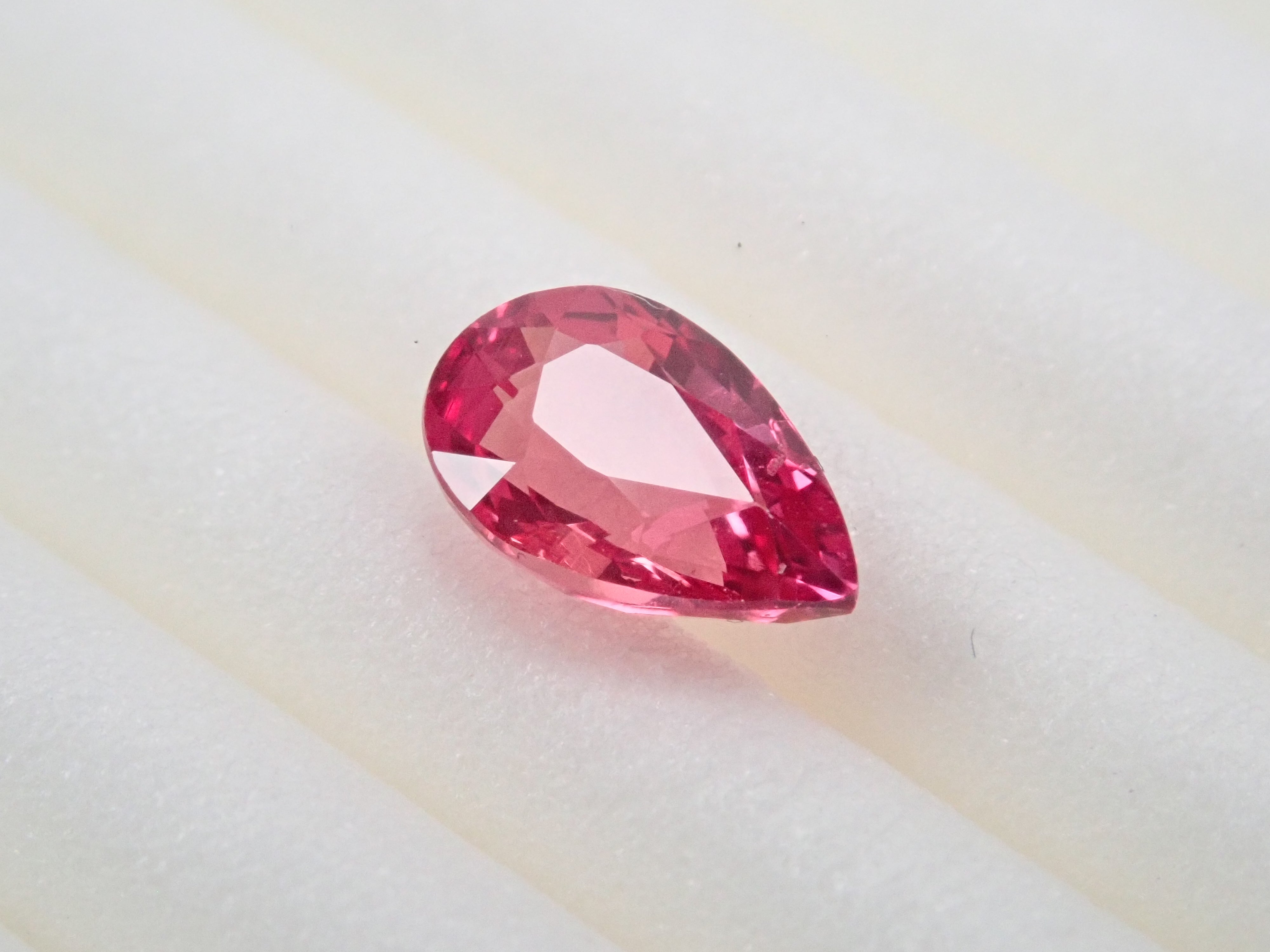 【12544896掲載】サファイア 0.566ctルース