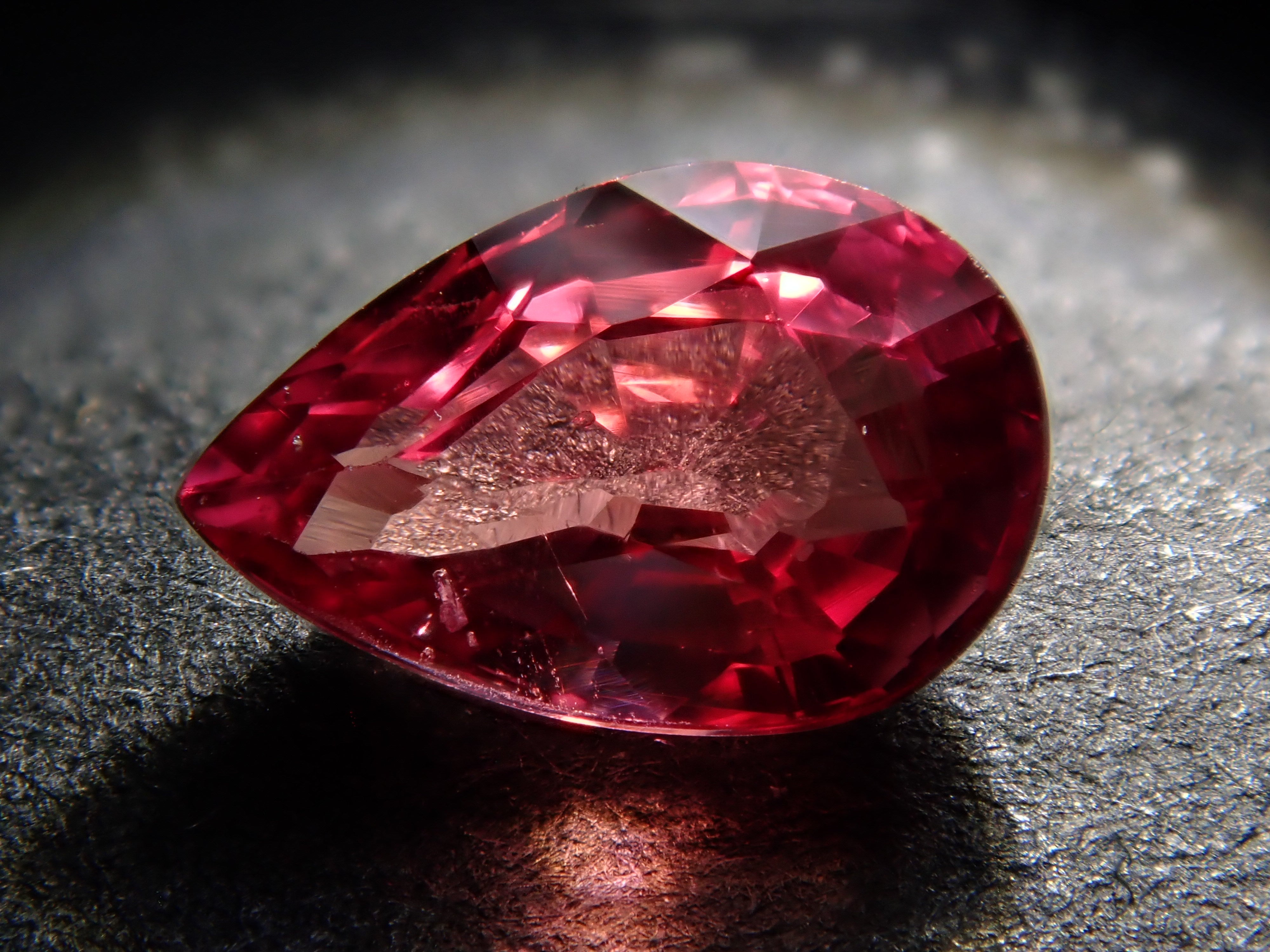 【12544896掲載】サファイア 0.566ctルース