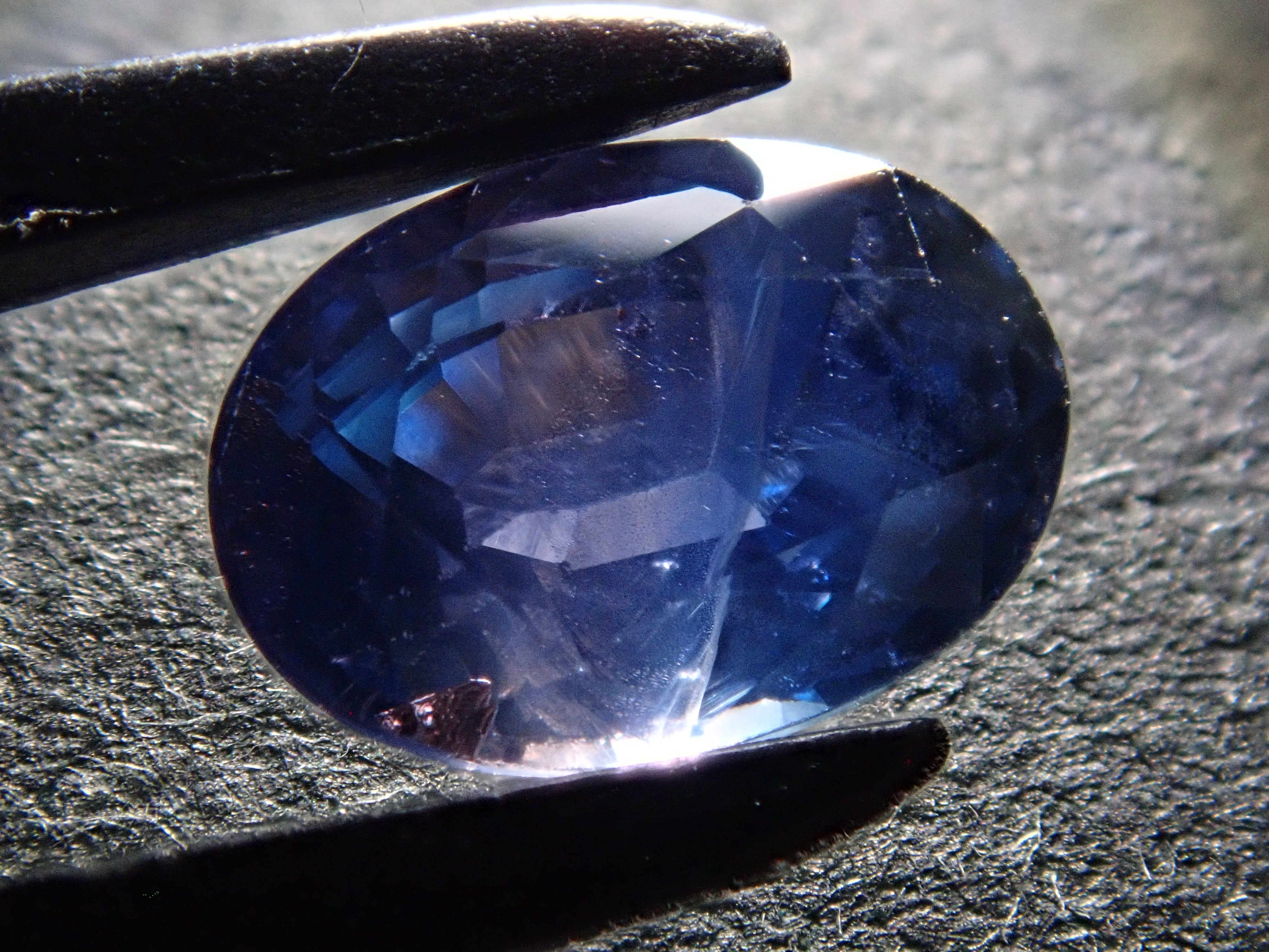 【12544897掲載】バイカラーサファイア 1.341ctルース