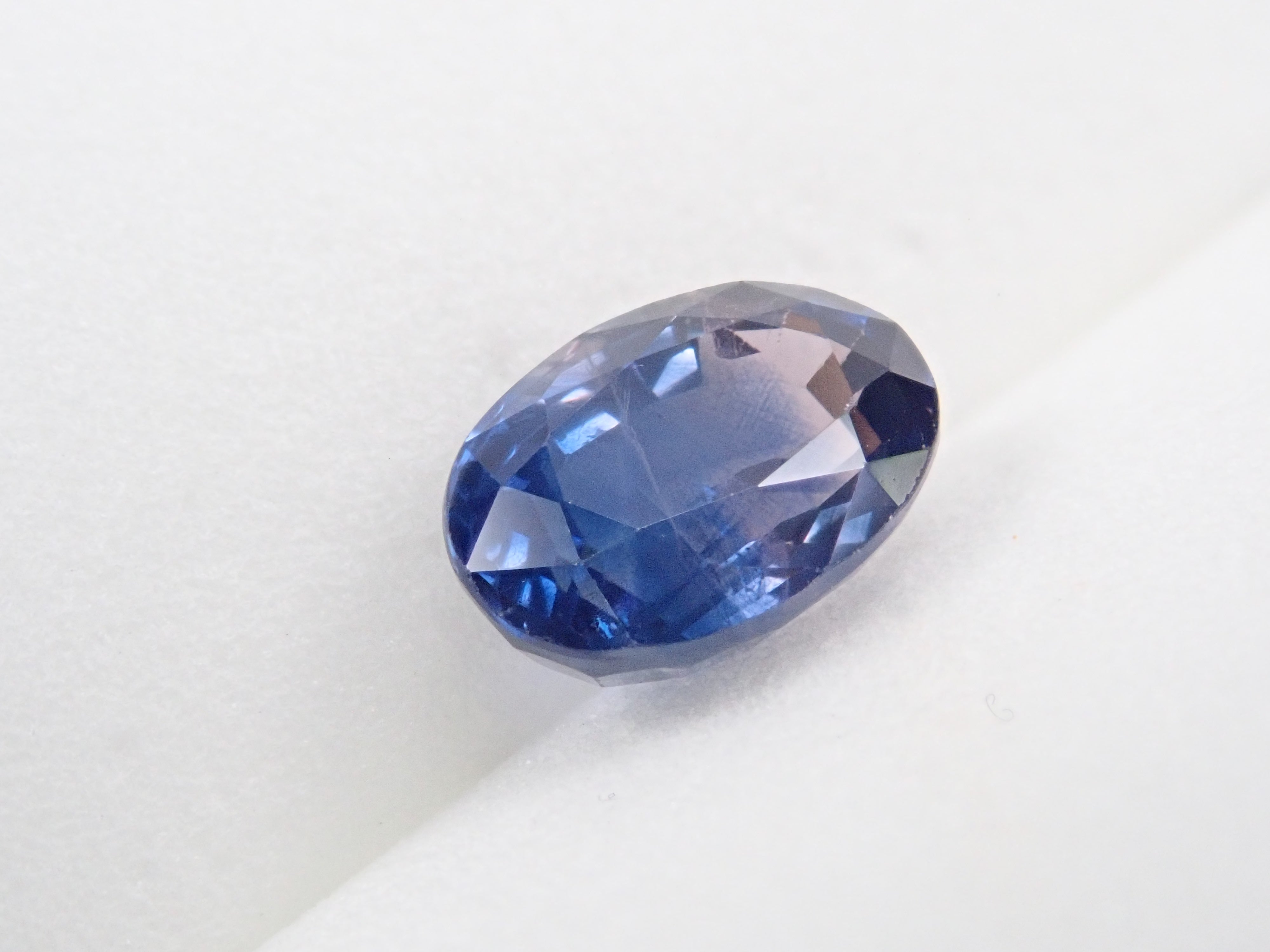 【12544897掲載】バイカラーサファイア 1.341ctルース