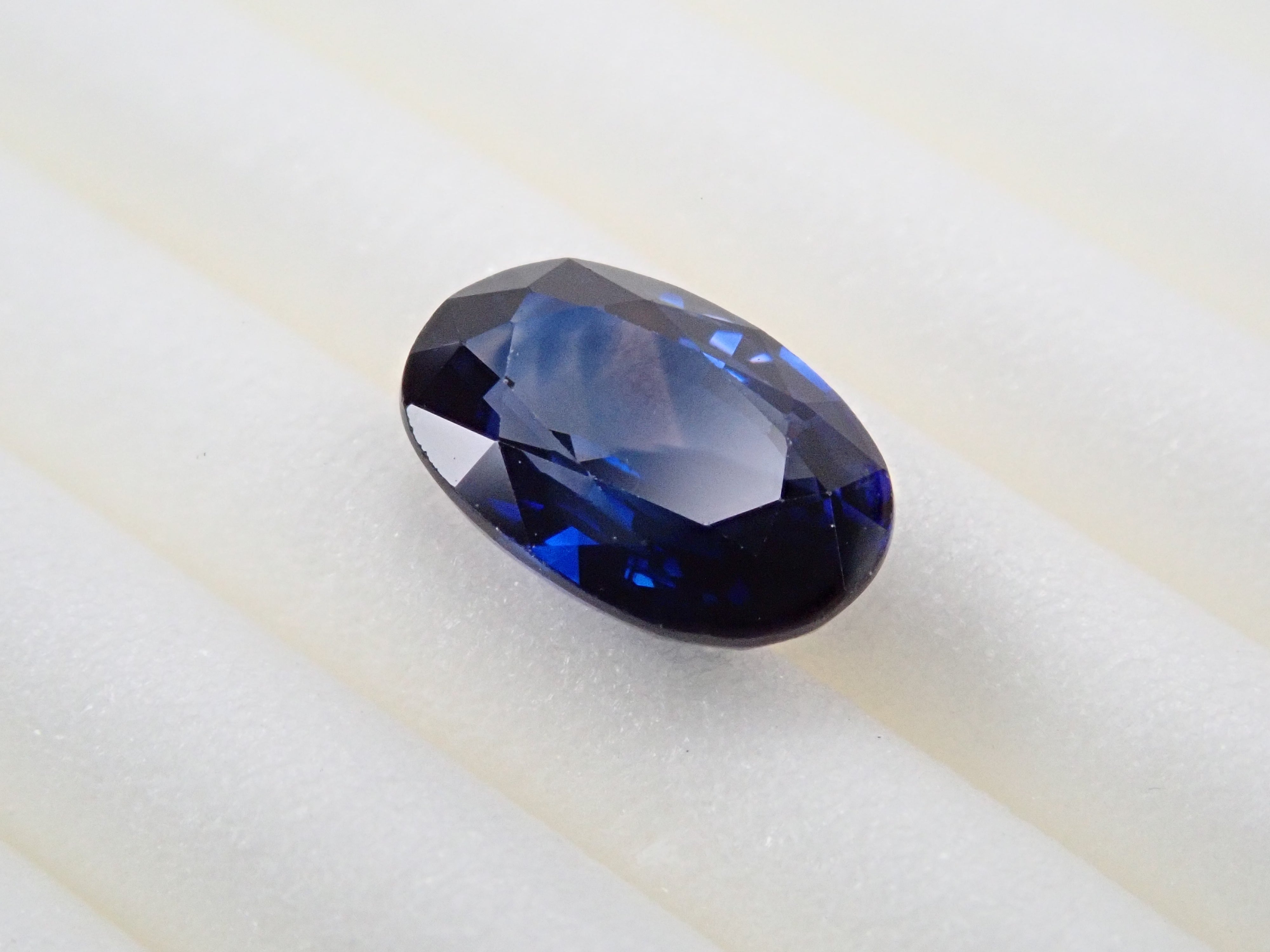 【12544901掲載】バイカラーサファイア 1.000ctルース