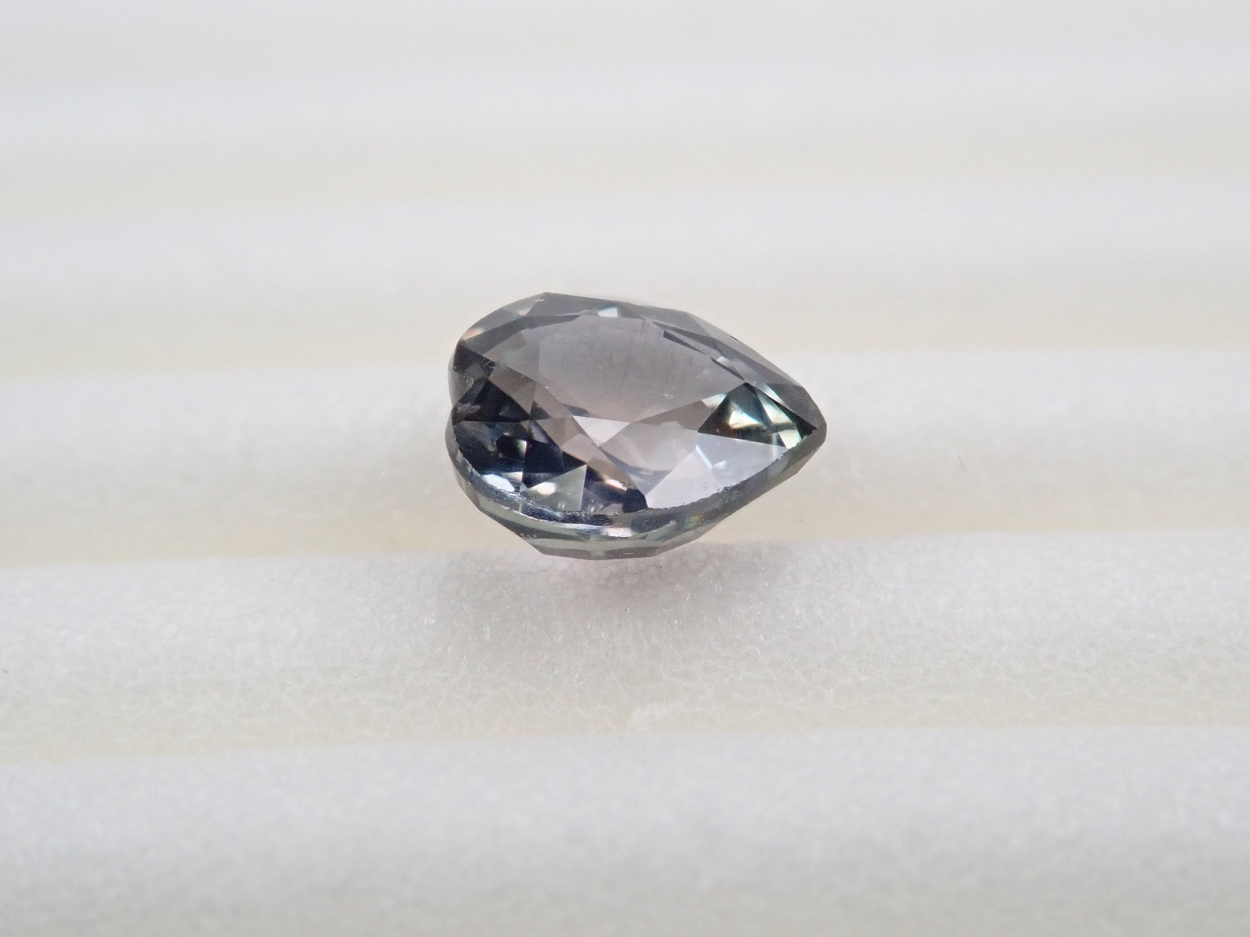 【12544888掲載】バイカラーサファイア 0.704ctルース