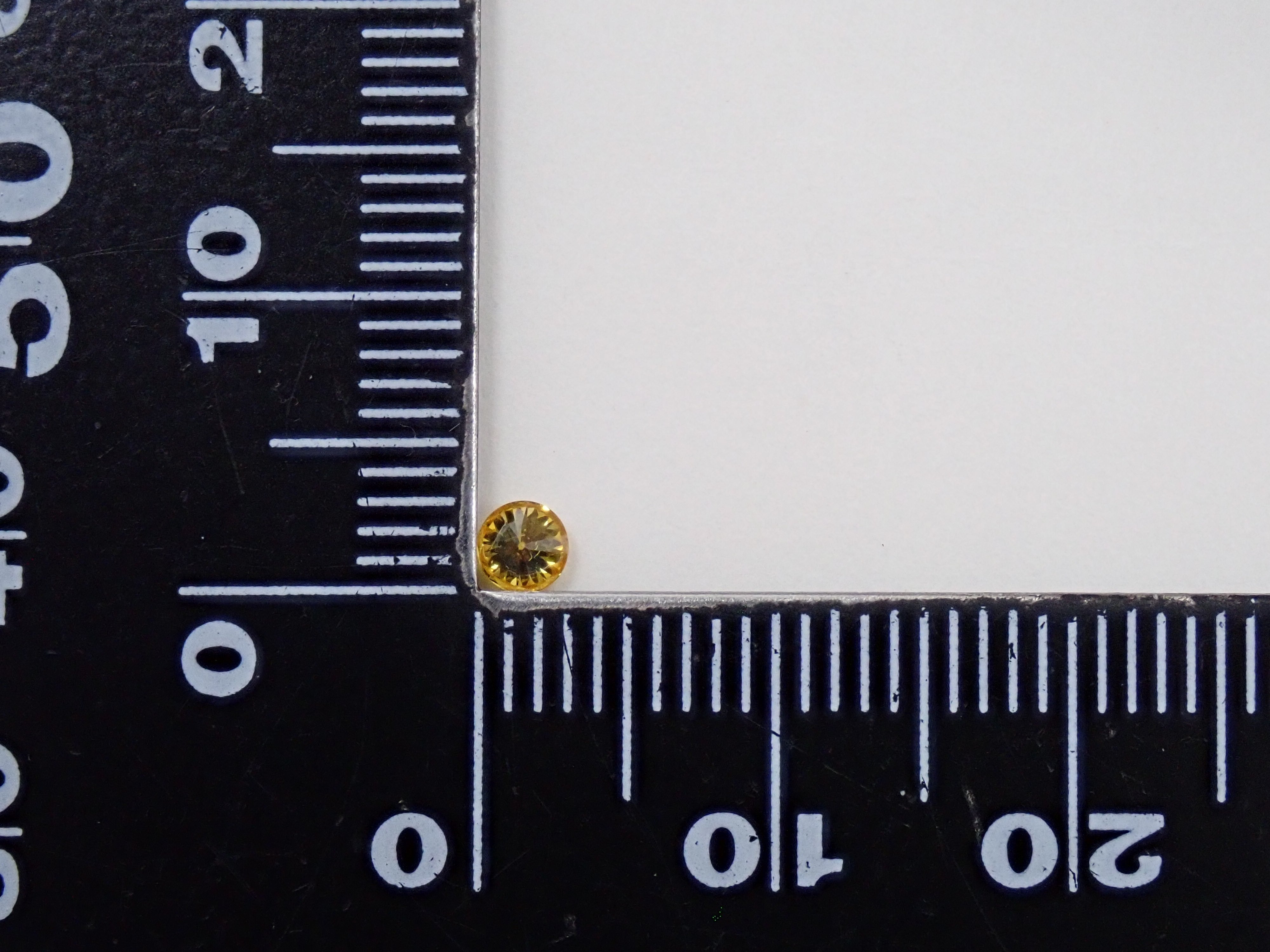 【32501968掲載】イエローダイヤモンド 0.144ctルース(FANCY VIVID YELLOW, SI-2)