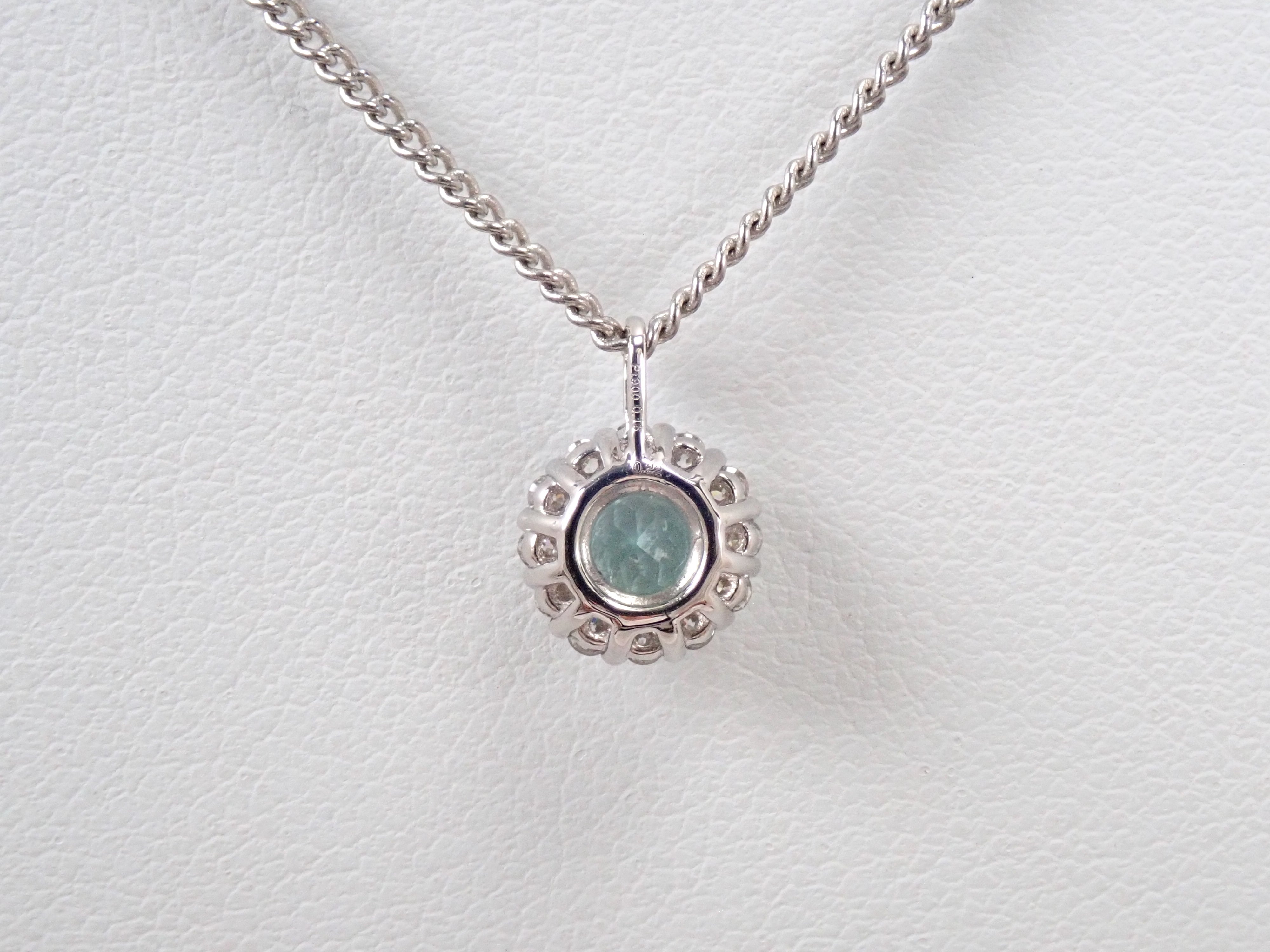 【抽選販売0812_02】Pt900 コロンビア産ミントカラーエメラルド 4mm/0.22ct ・ダイヤモンド0.16ctペンダントトップ(ネックレストップ)鑑別書