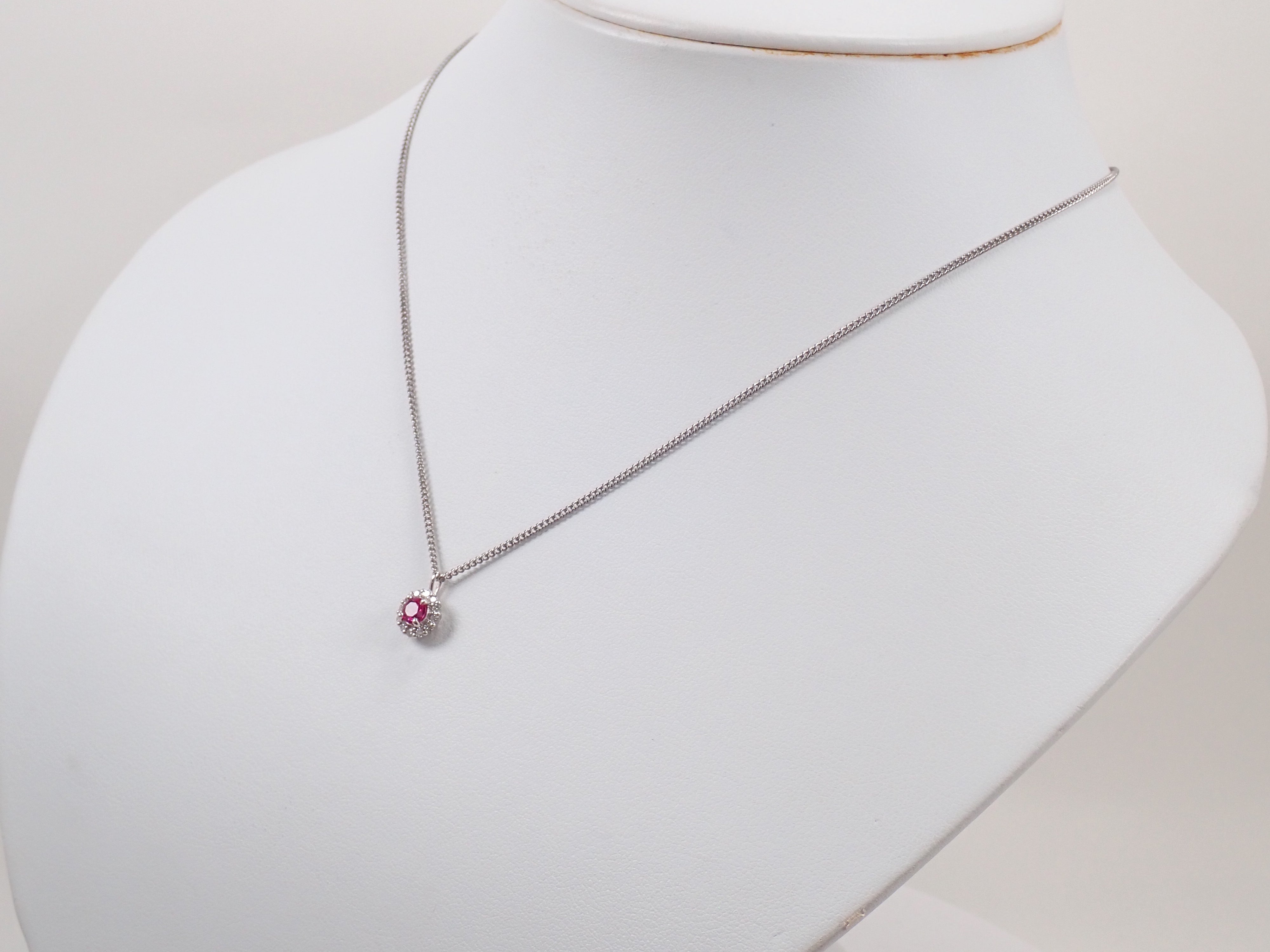 【抽選販売0812_05】Pt900 モザンビーク産ルビー 4mm/0.3ct ・ダイヤモンド0.16ctペンダントトップ(ネックレストップ)鑑別書