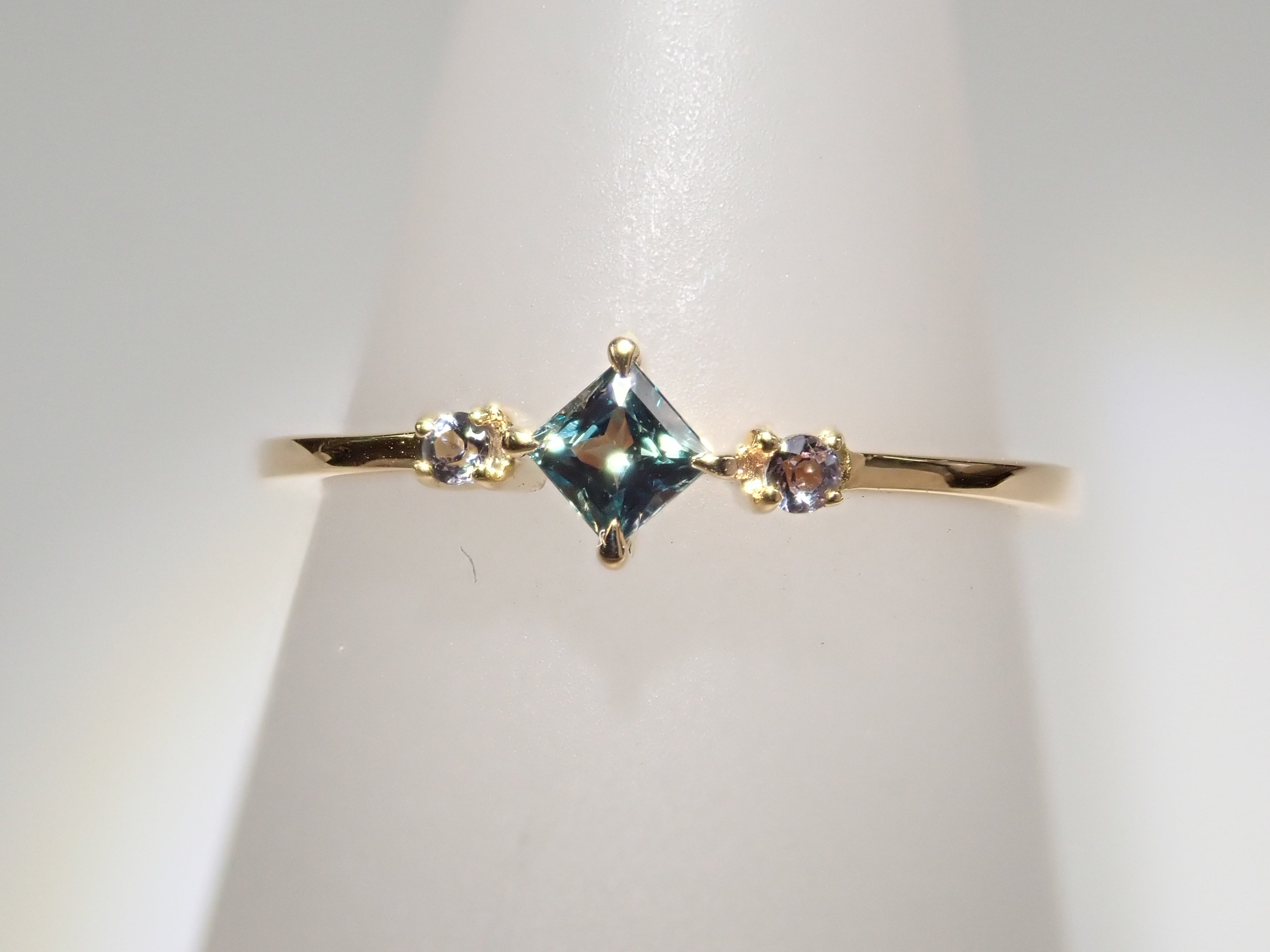 【22602505掲載】K18YG ブラジル産アレキサンドライト 0.087ct ピンキーリング