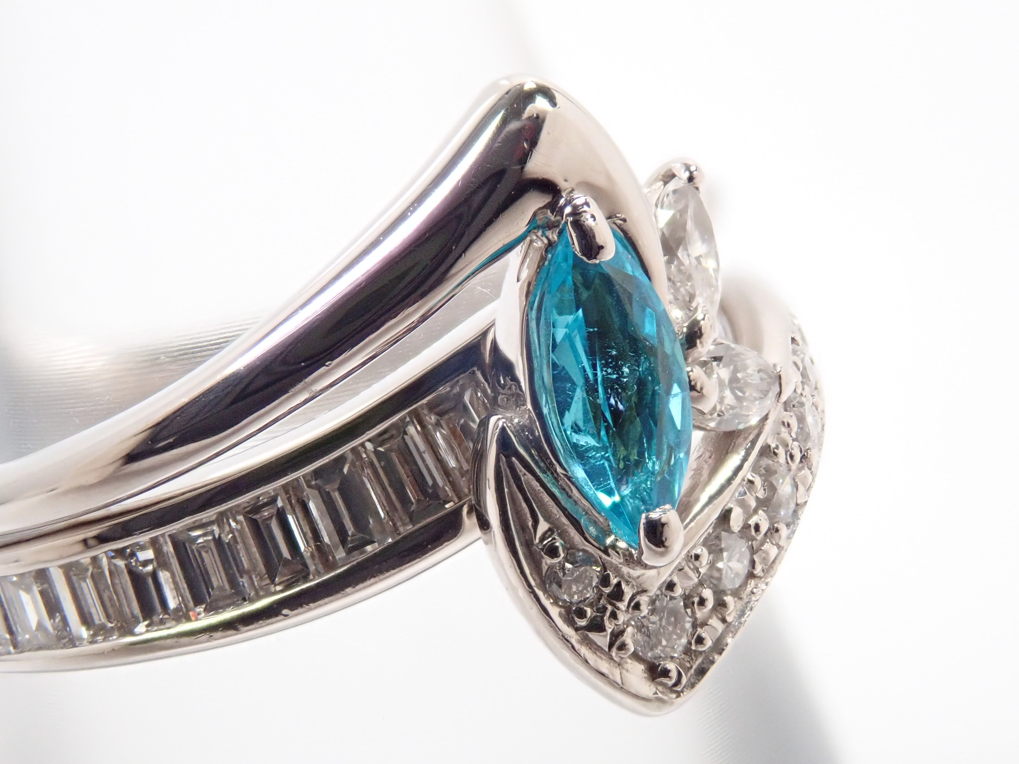 【抽選販売0812_12】Pt900 ブラジル産パライバトルマリン 0.175ct ・ダイヤモンド0.185リング(CuO:1.4%、MnO:0.2%)