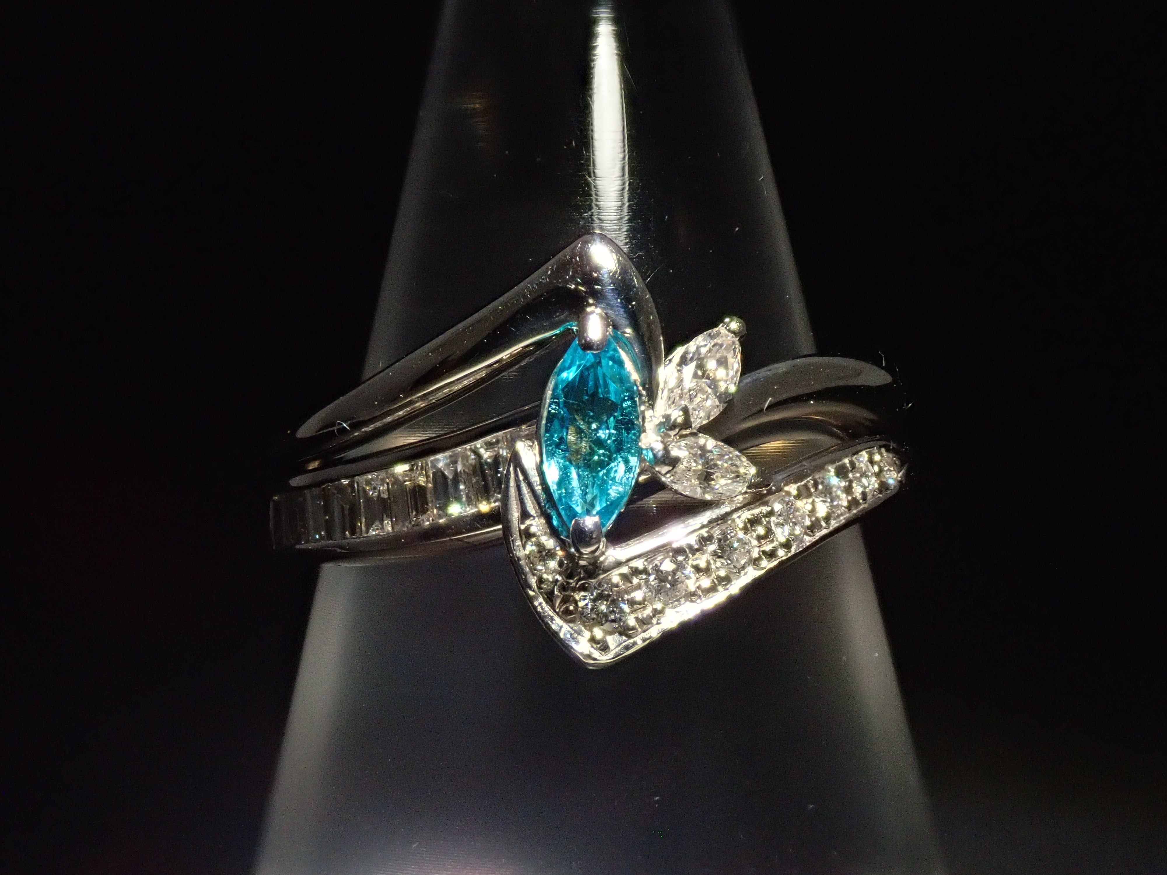 【抽選販売0812_12】Pt900 ブラジル産パライバトルマリン 0.175ct ・ダイヤモンド0.185リング(CuO:1.4%、MnO:0.2%)