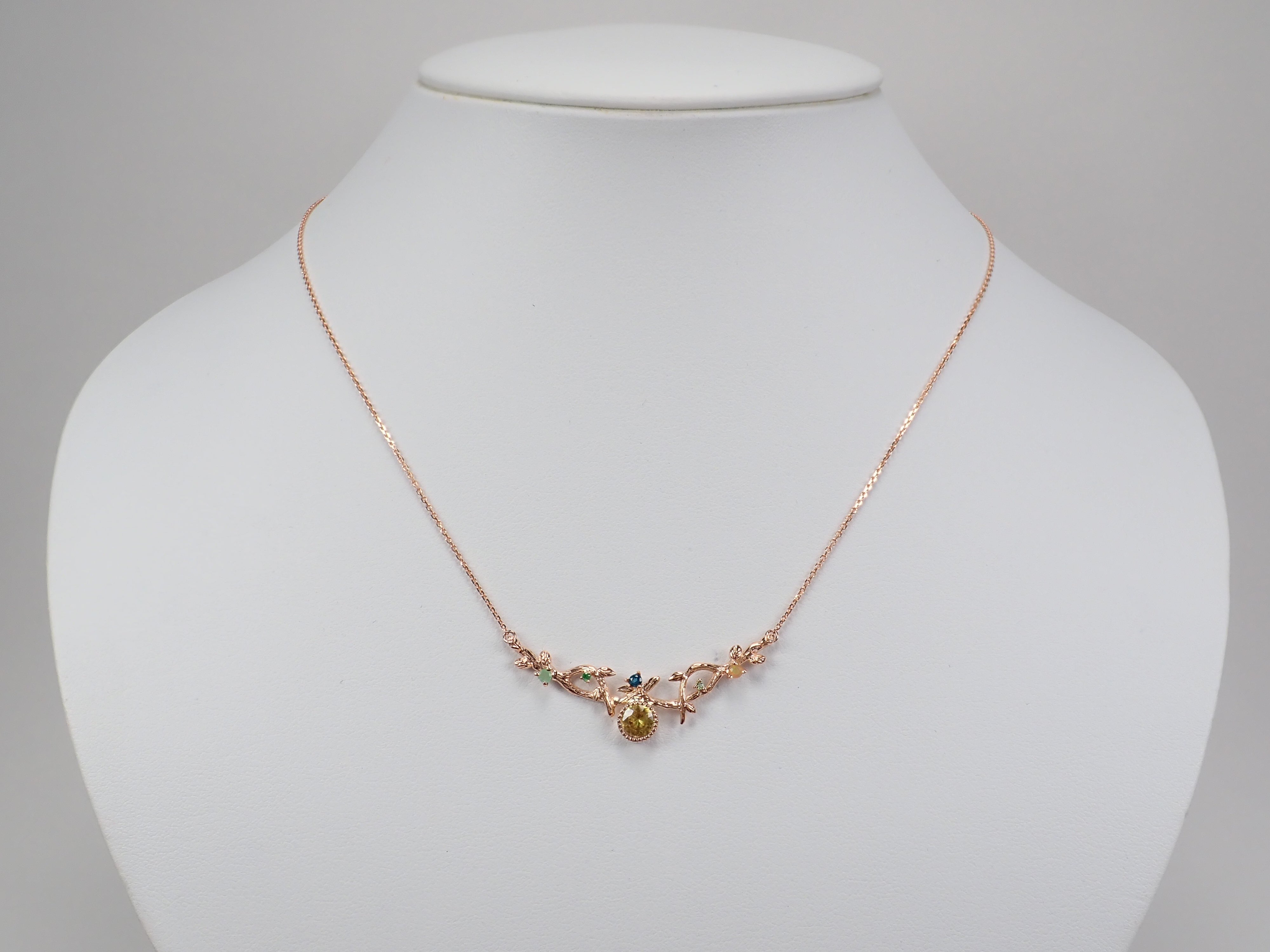K18マダガスカル産スフェーン0.48ct・グリーンダイヤモンド・オパール ペンダント(ネックレス)