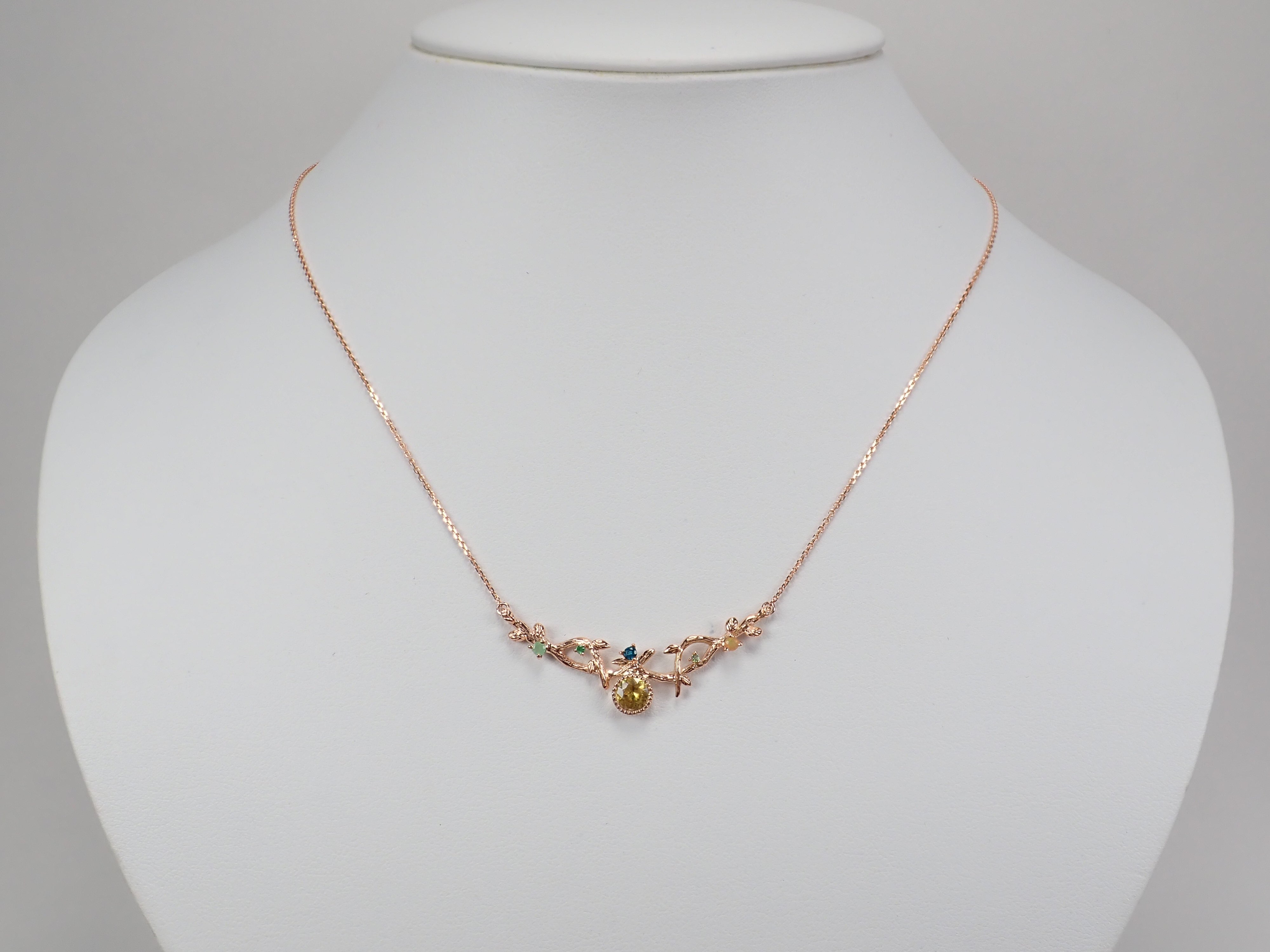 K18マダガスカル産スフェーン0.48ct・グリーンダイヤモンド・オパール ペンダント(ネックレス)