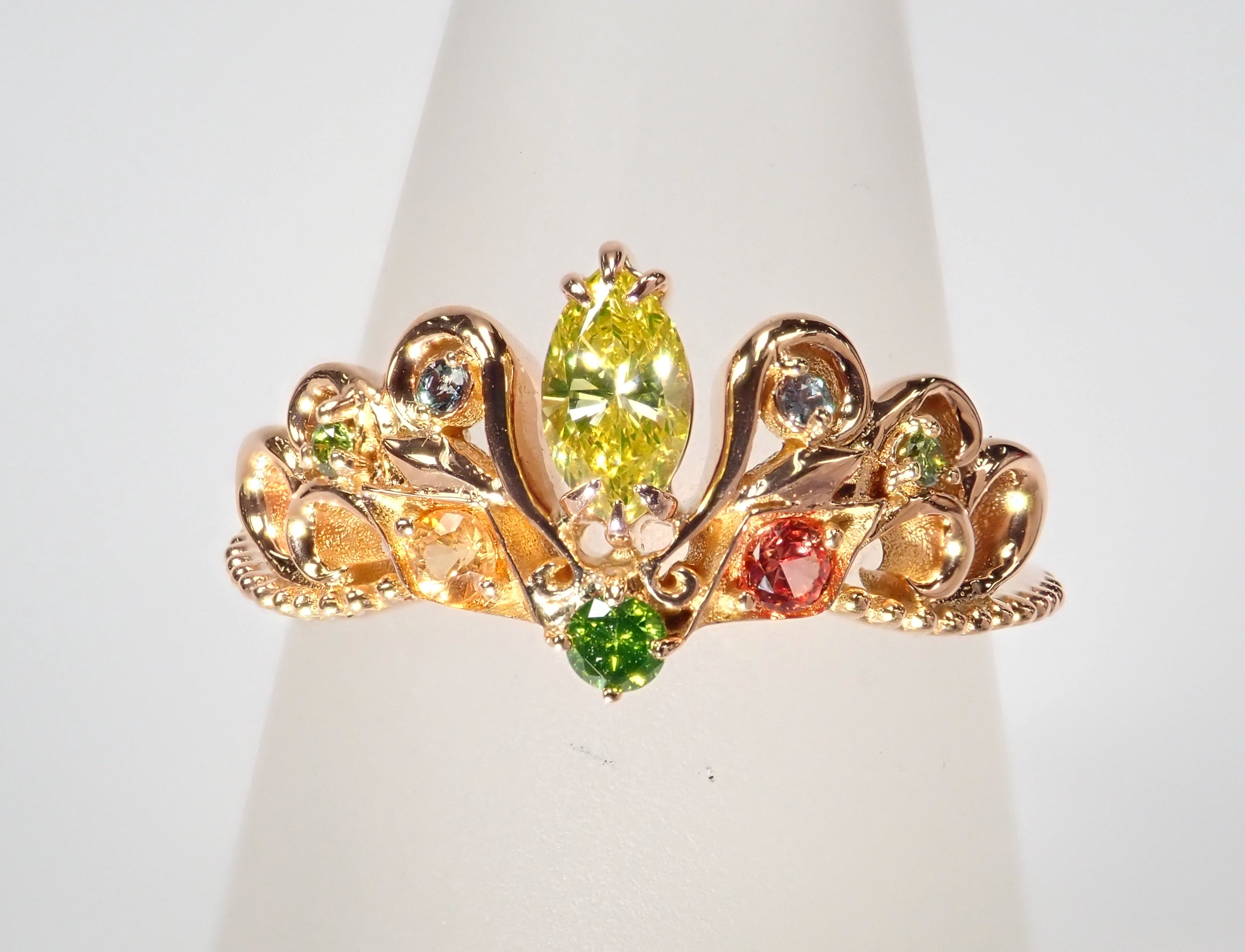 K18PGカナリーイエローダイヤモンド(トリートメント)0.214ct・アレキサンドライトリング 中宝付