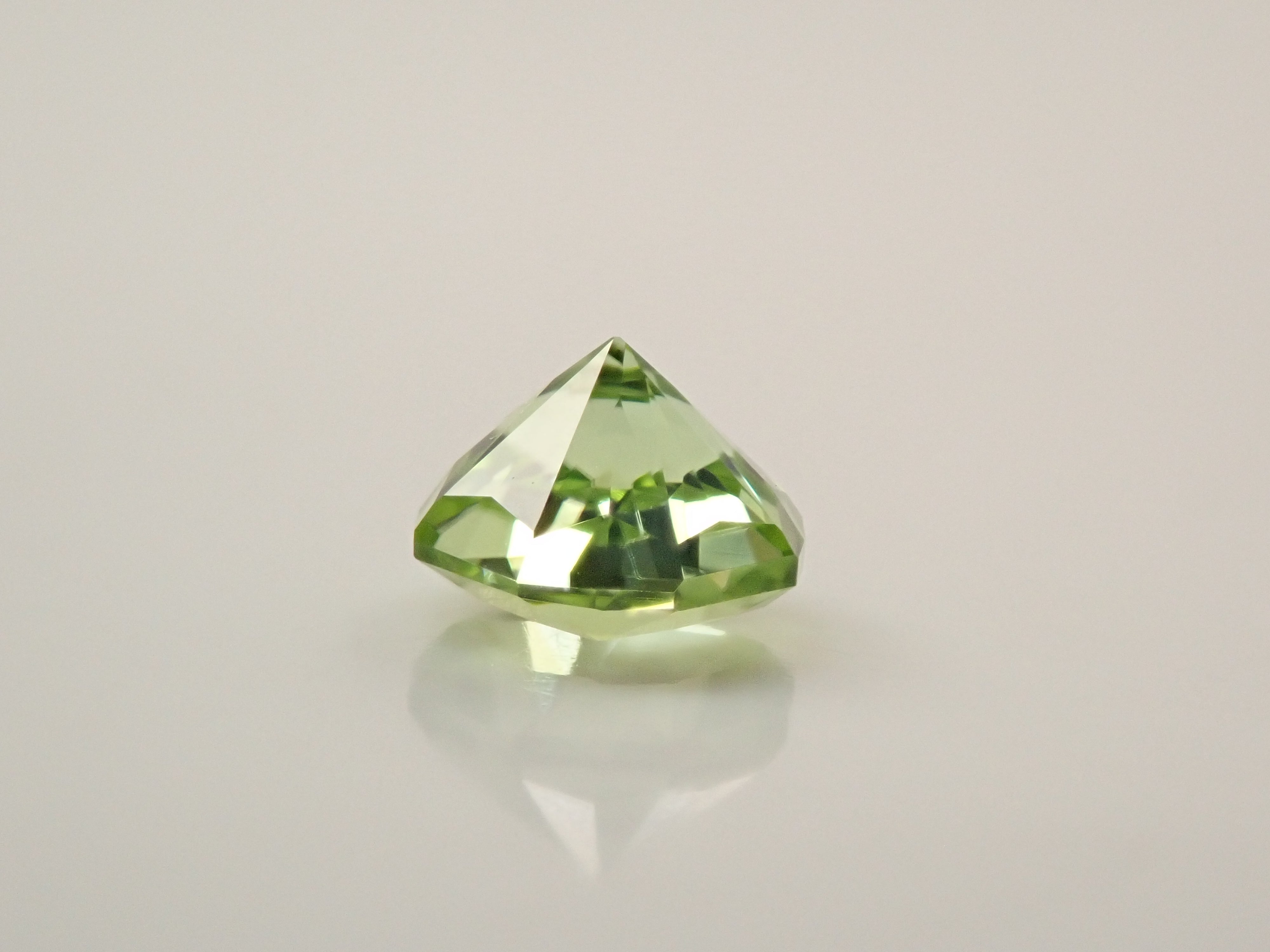 【12560188掲載】アメリカ産ペリドット 0.373ctルース