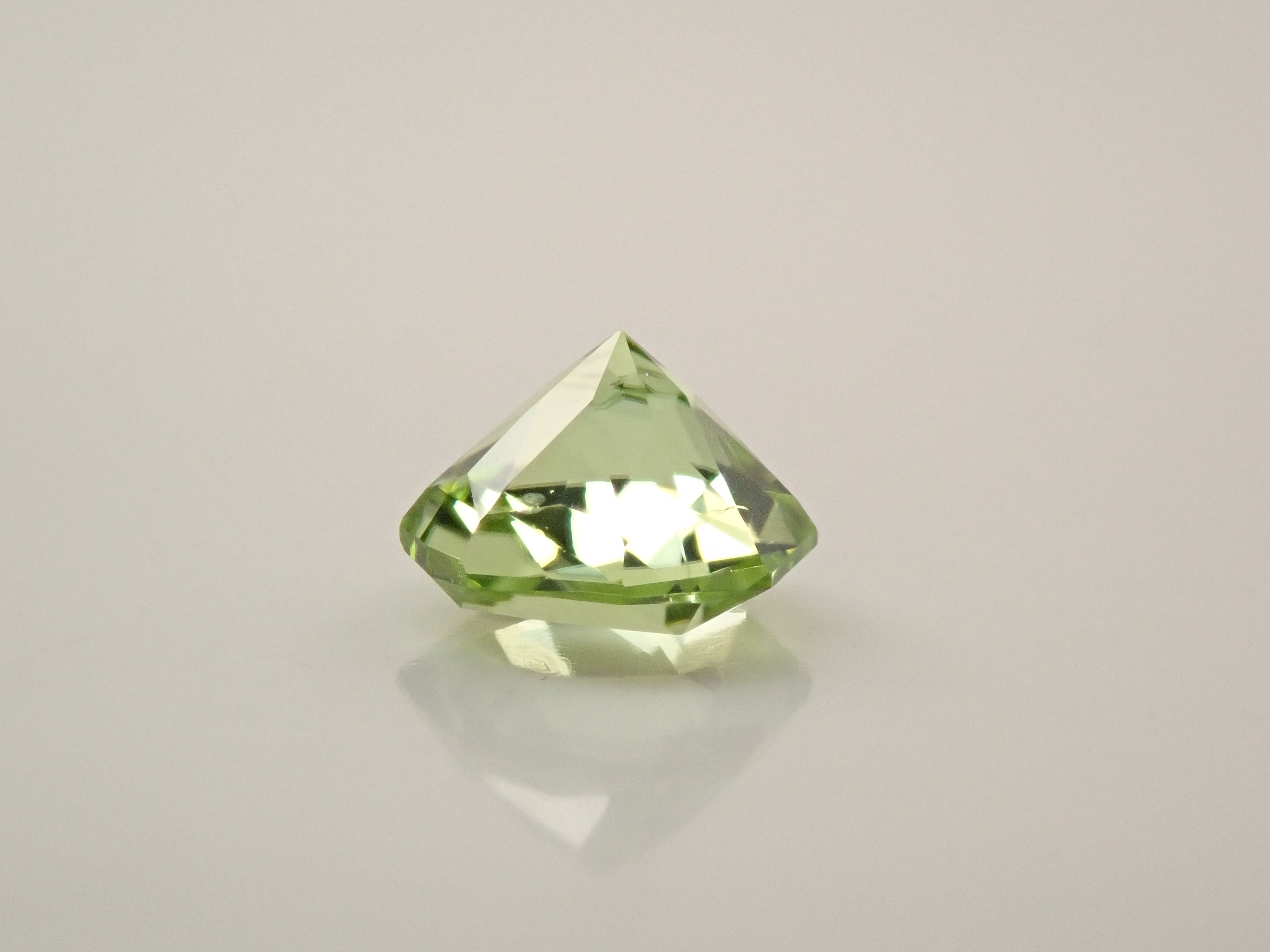 【12560189掲載】アメリカ産ペリドット 0.432ctルース