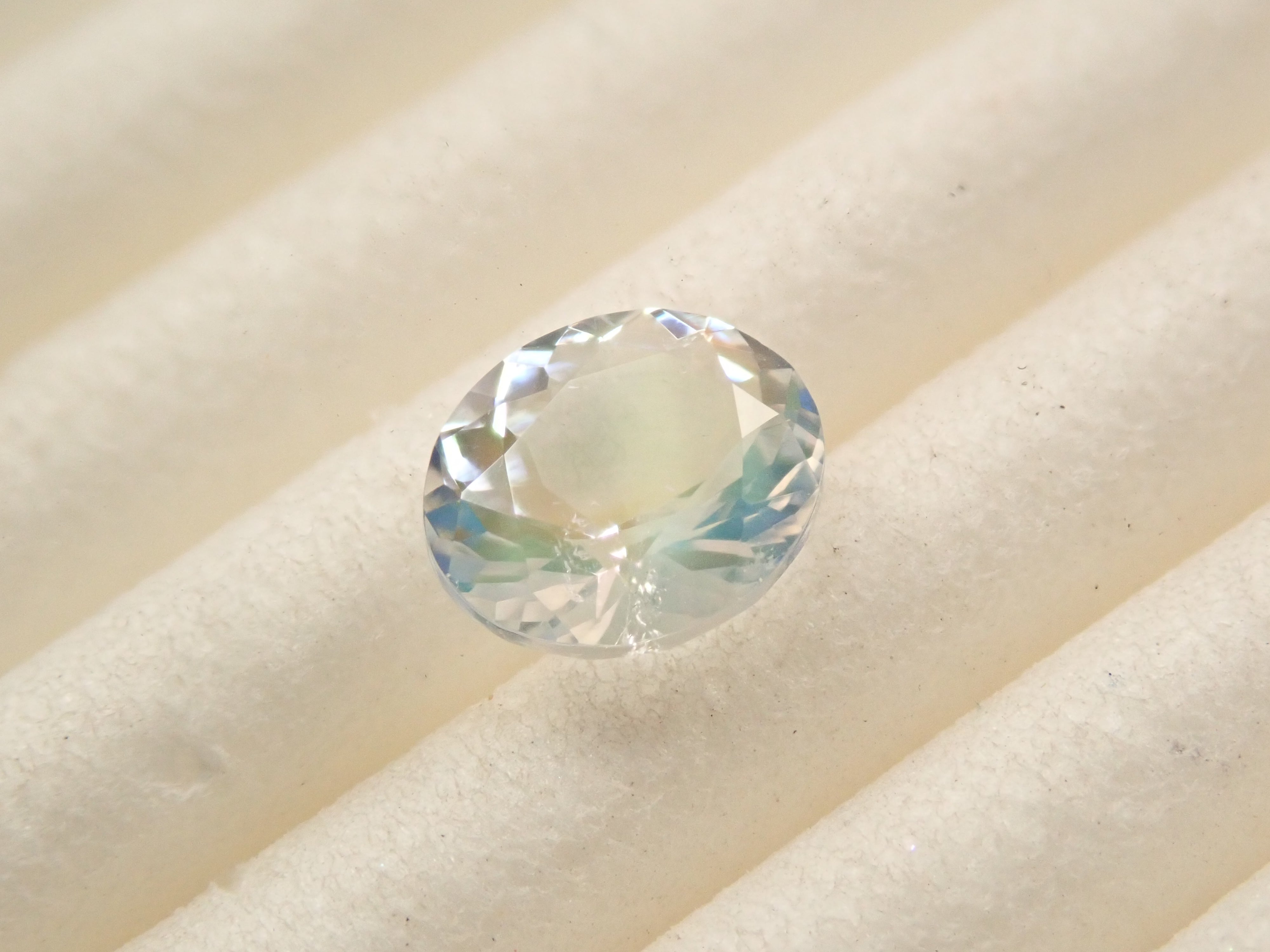 マダガスカル産アンデシン・ラブラドライト(通称名 レインボームーンストーン) 0.463ctルース