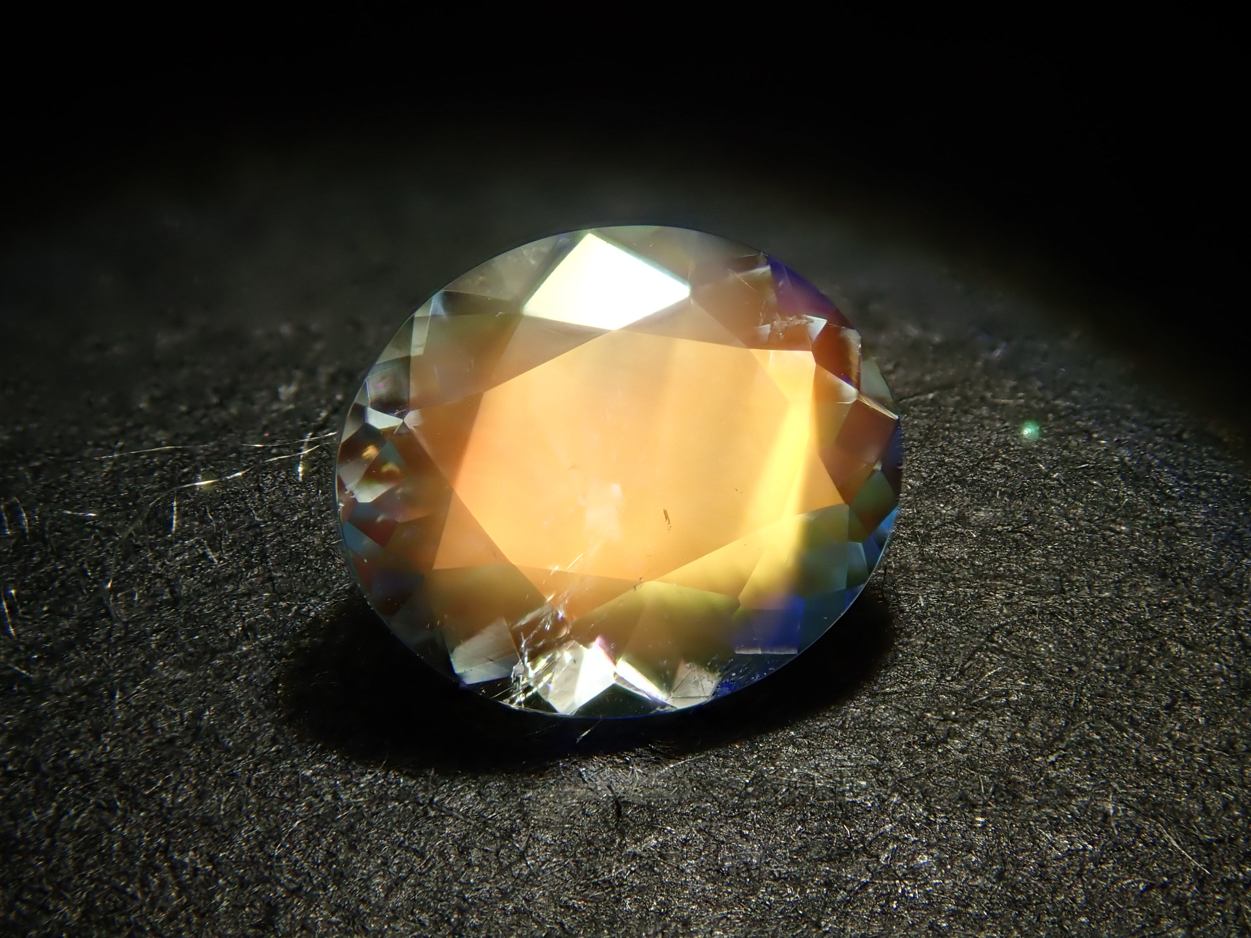 マダガスカル産アンデシン・ラブラドライト(通称名 レインボームーンストーン) 0.463ctルース