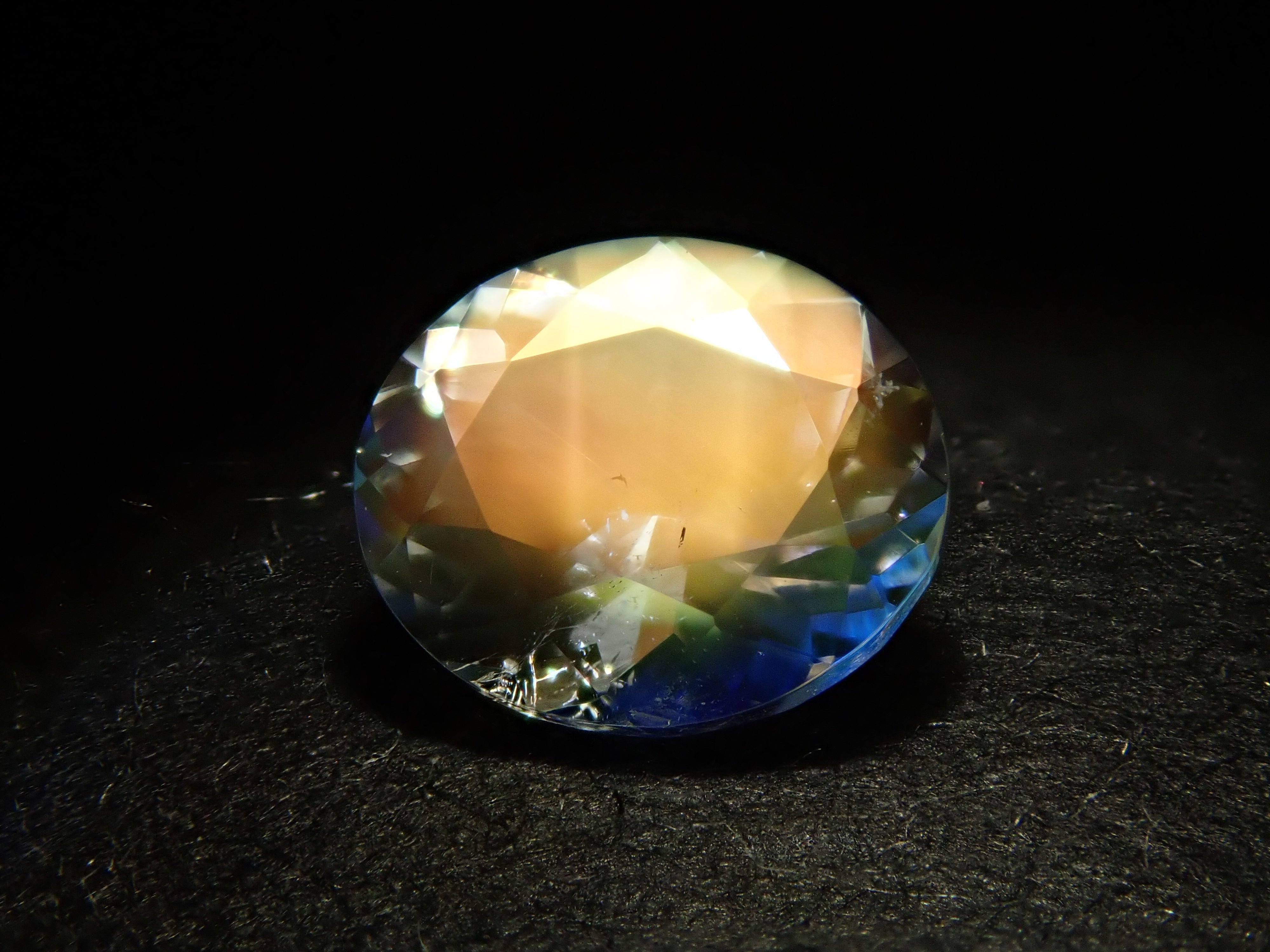 マダガスカル産アンデシン・ラブラドライト(通称名 レインボームーンストーン) 0.463ctルース